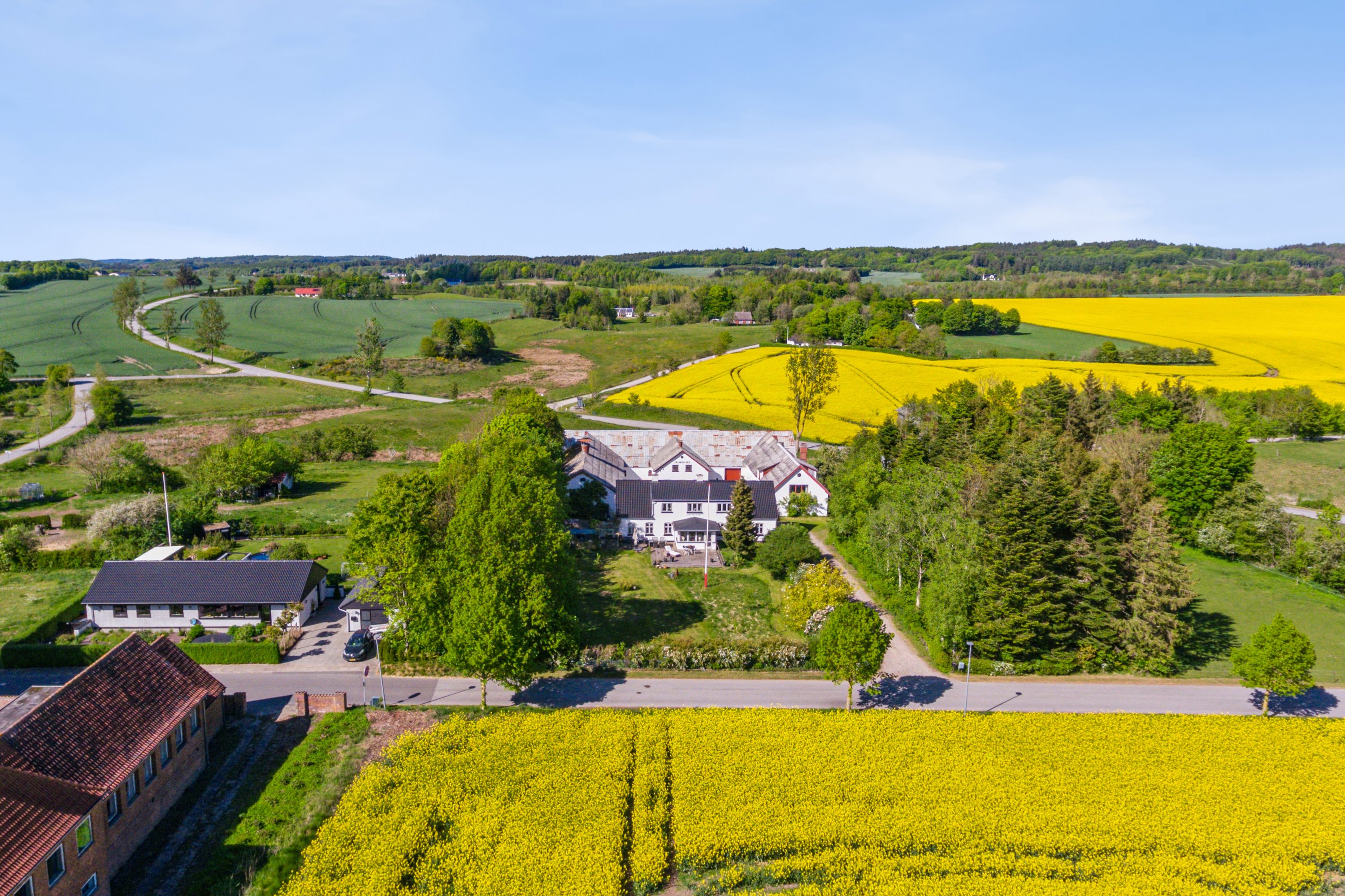 Fremhævet luftfoto billede i fuldskærmstilstand. Billede af Tolstrupvej 6, Thorup, 9330 Dronninglund