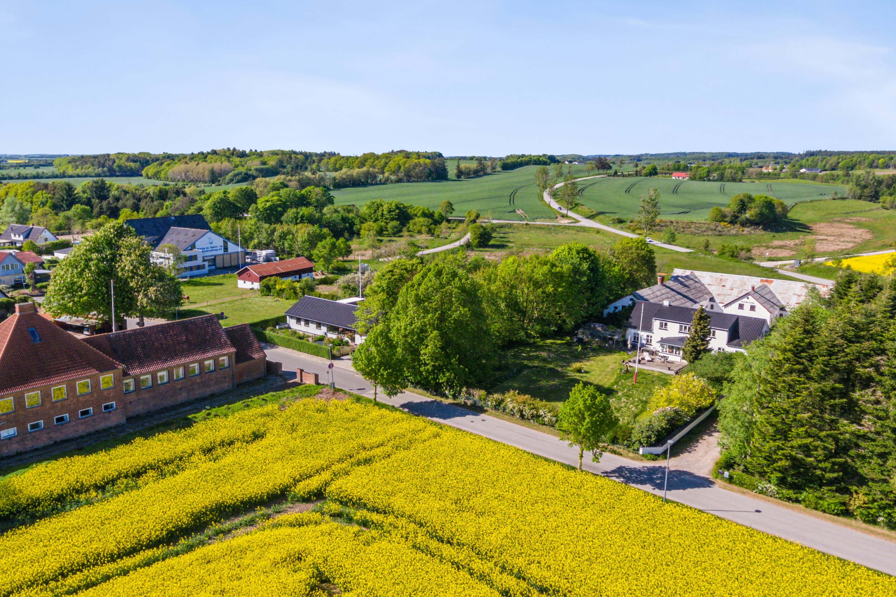 Fremhævet luftfoto billede i fuldskærmstilstand. Billede af Tolstrupvej 6, Thorup, 9330 Dronninglund