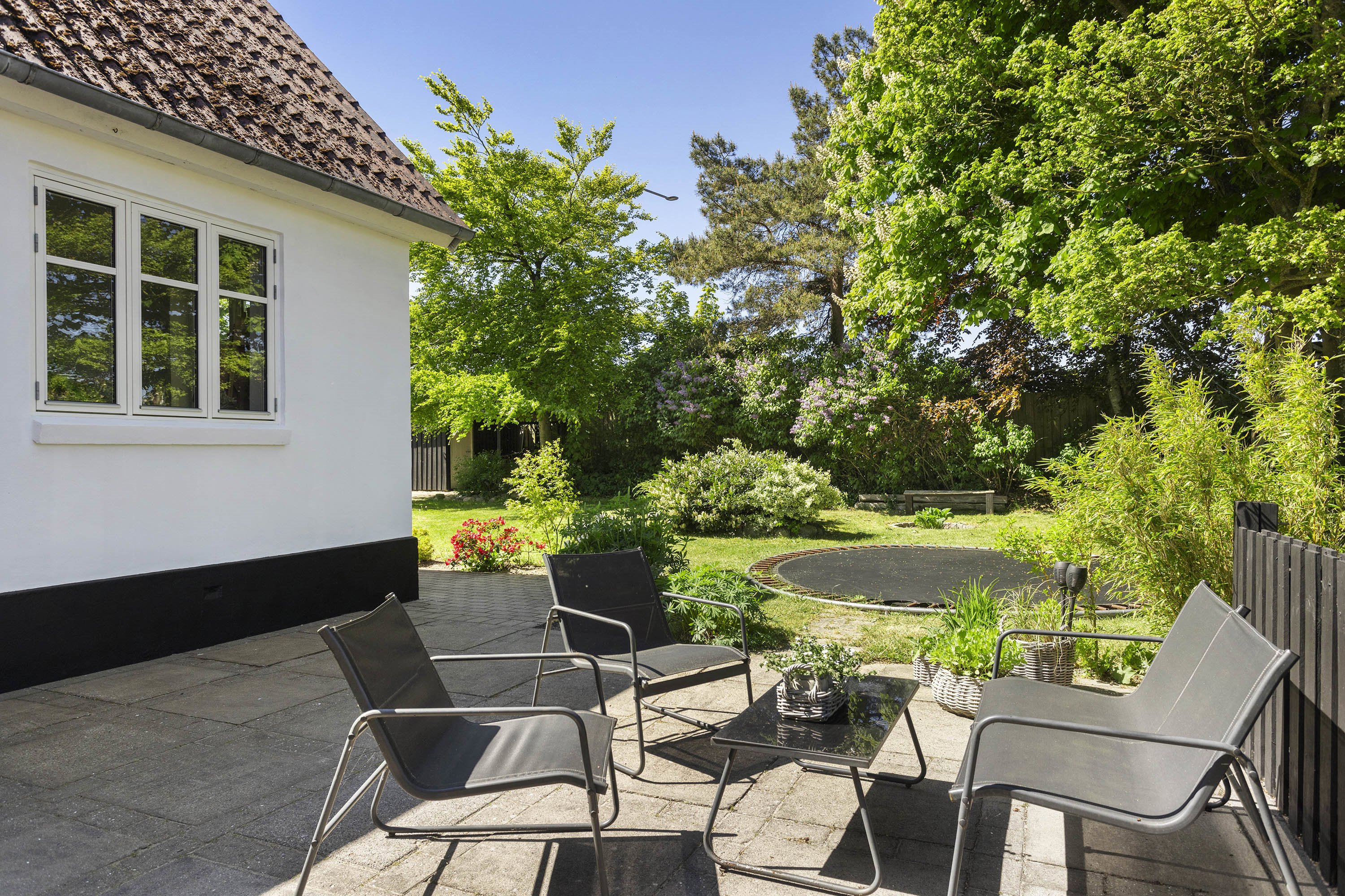 Fremhævet terrasse billede i fuldskærmstilstand. Billede af Meldahlsvej 2A, 9300 Sæby