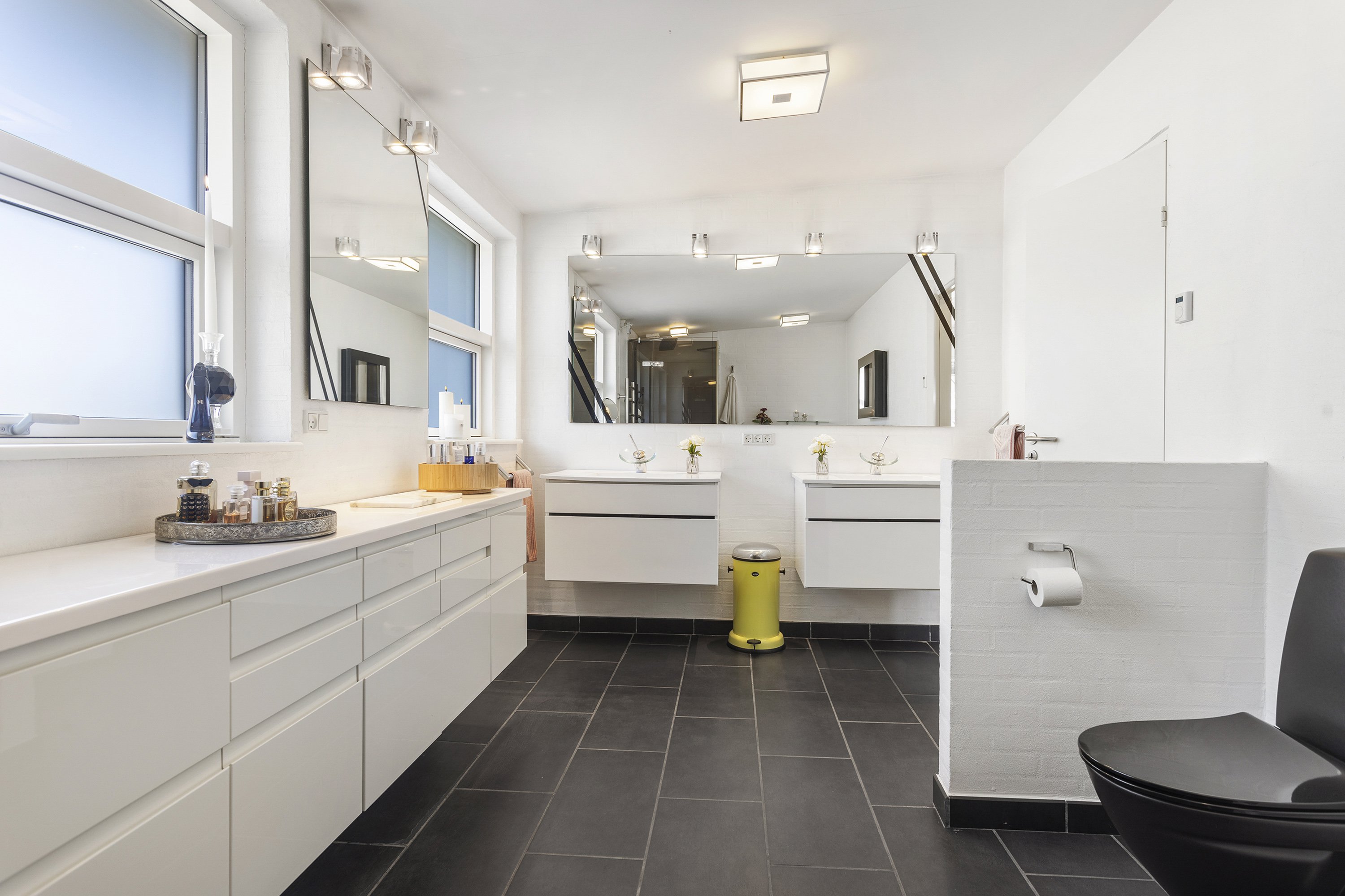 Fremhævet badeværelse billede i fuldskærmstilstand. Billede af Brovigvej 10, 9900 Frederikshavn