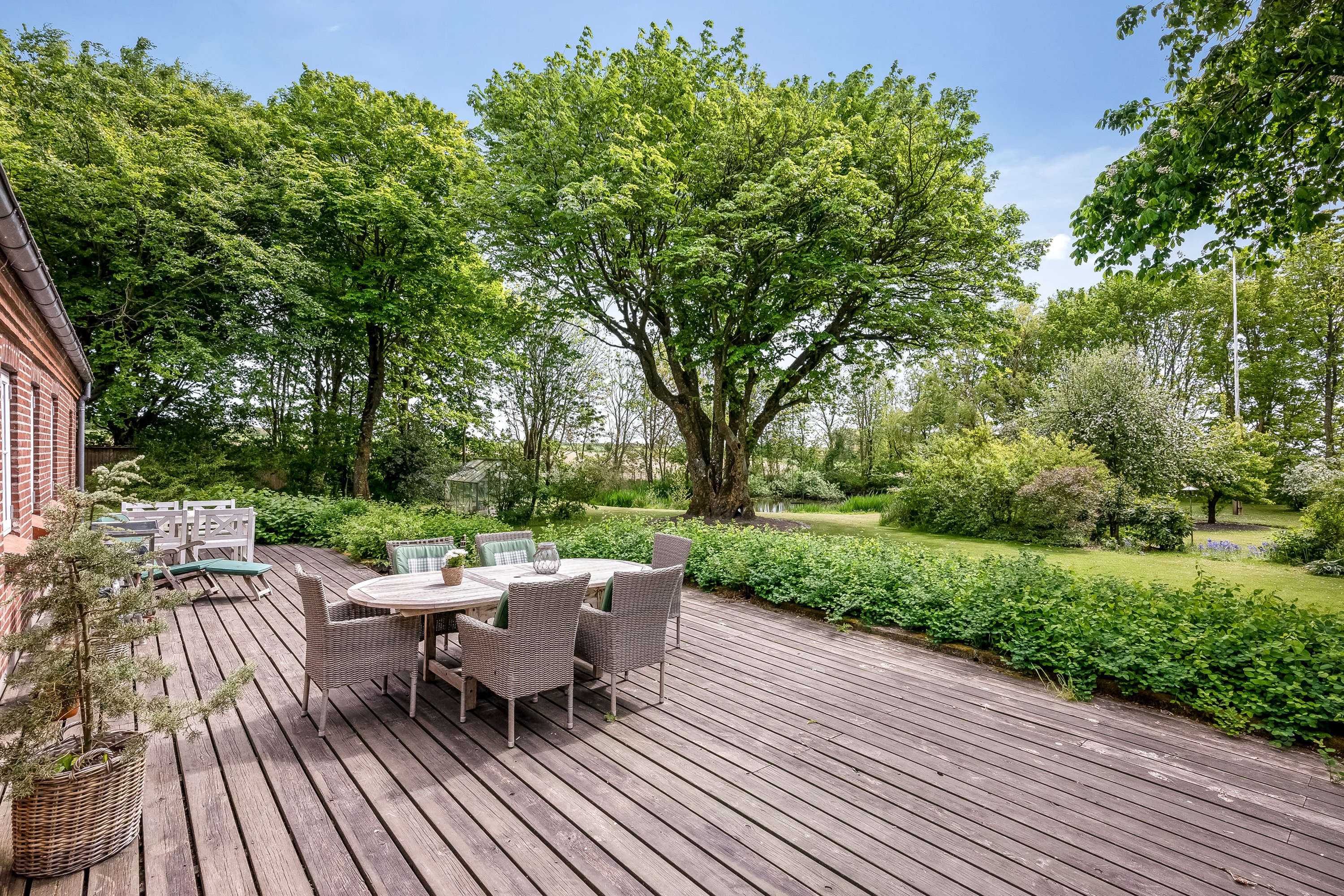 Fremhævet terrasse billede i fuldskærmstilstand. Billede af Lemtorpvej 27, Nørlem, 7620 Lemvig