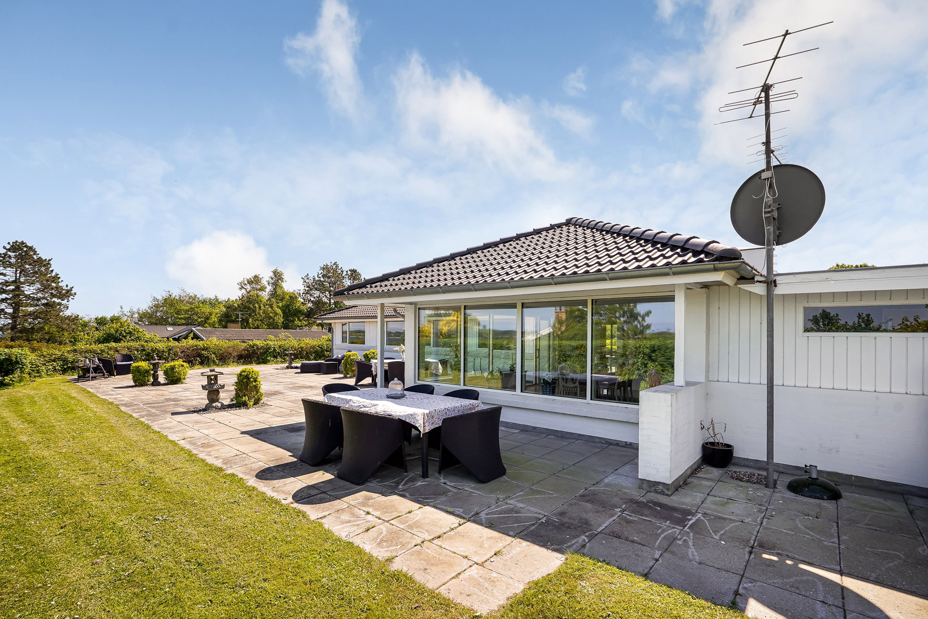 Fremhævet terrasse billede i fuldskærmstilstand. Billede af Madehøjvej 4, Midskov, 5370 Mesinge