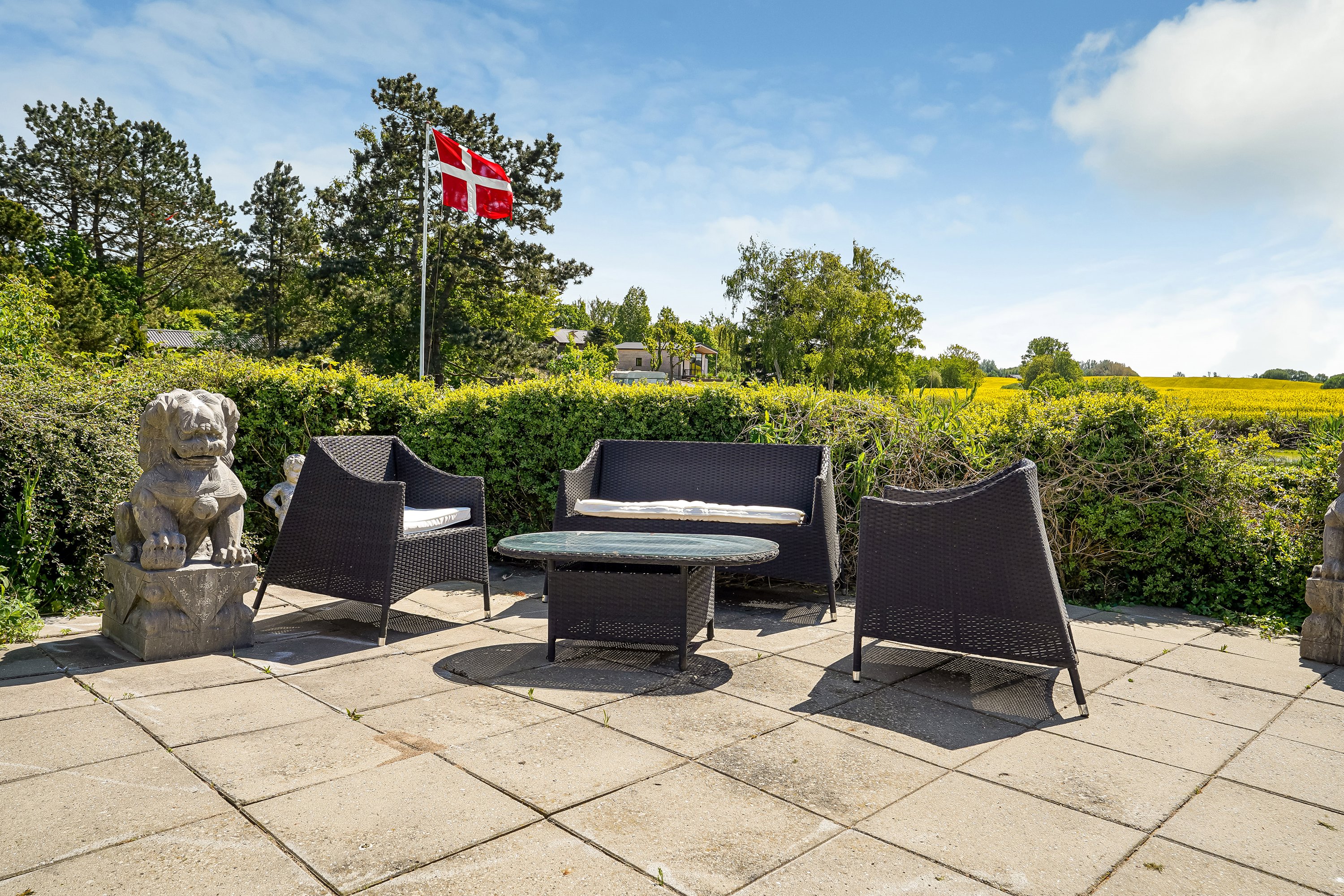 Fremhævet terrasse billede i fuldskærmstilstand. Billede af Madehøjvej 4, Midskov, 5370 Mesinge