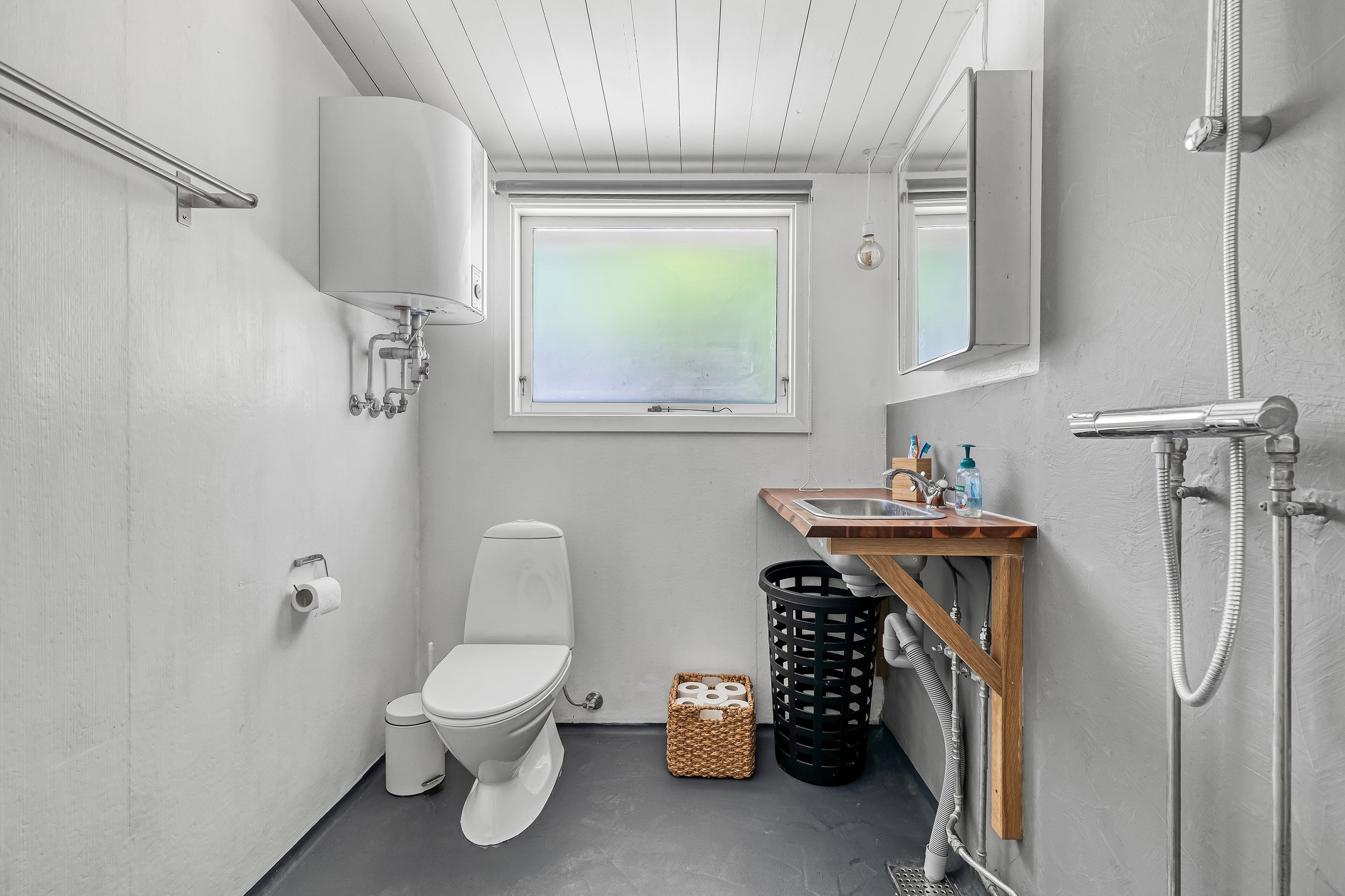 Fremhævet badeværelse billede i fuldskærmstilstand. Billede af Mathiesens Enghave 13, Kulhuse, 3630 Jægerspris