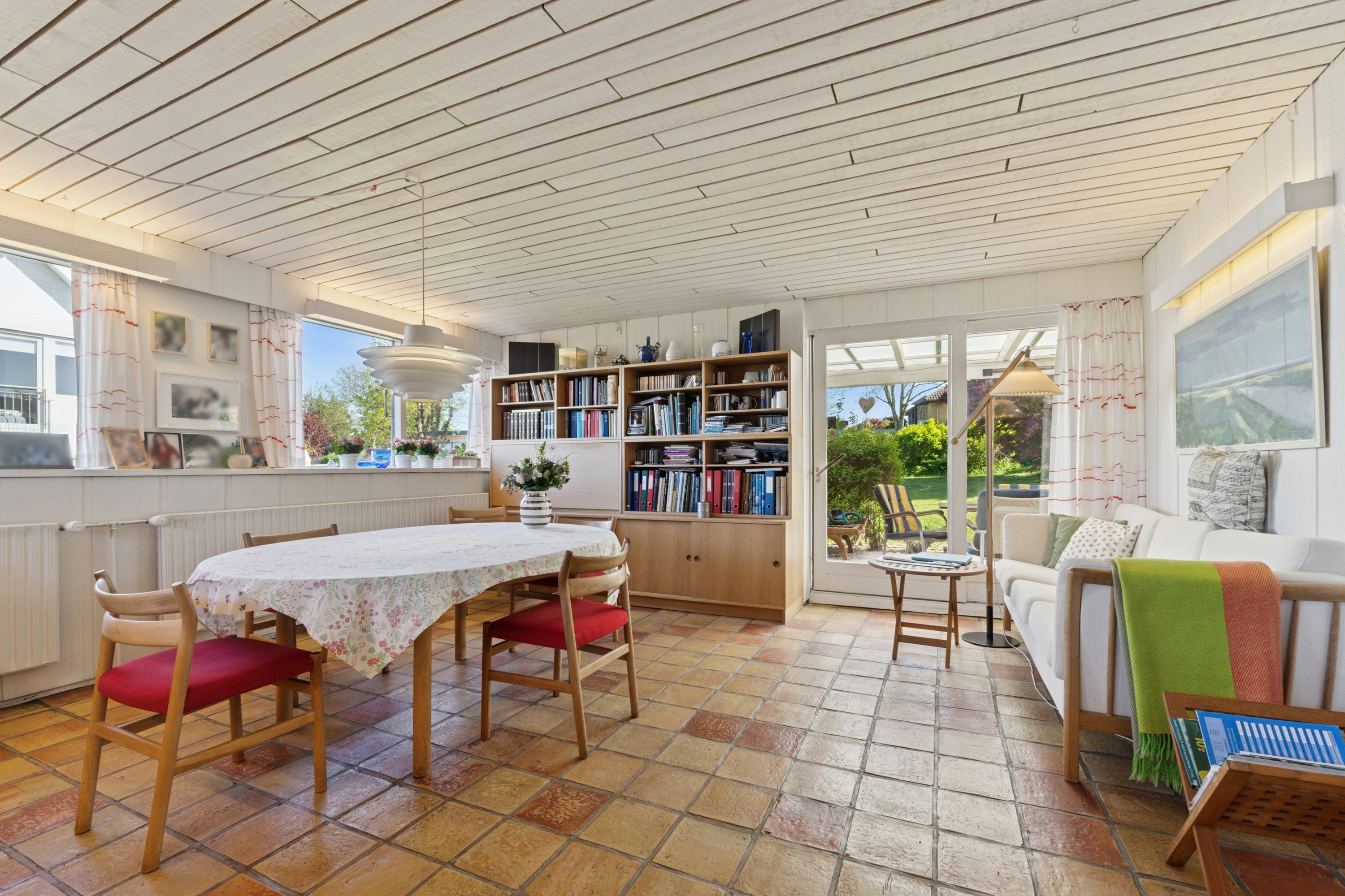 Fremhævet køkken/alrum billede i fuldskærmstilstand. Billede af Rugbjergvej 95, Stavtrup, 8260 Viby J