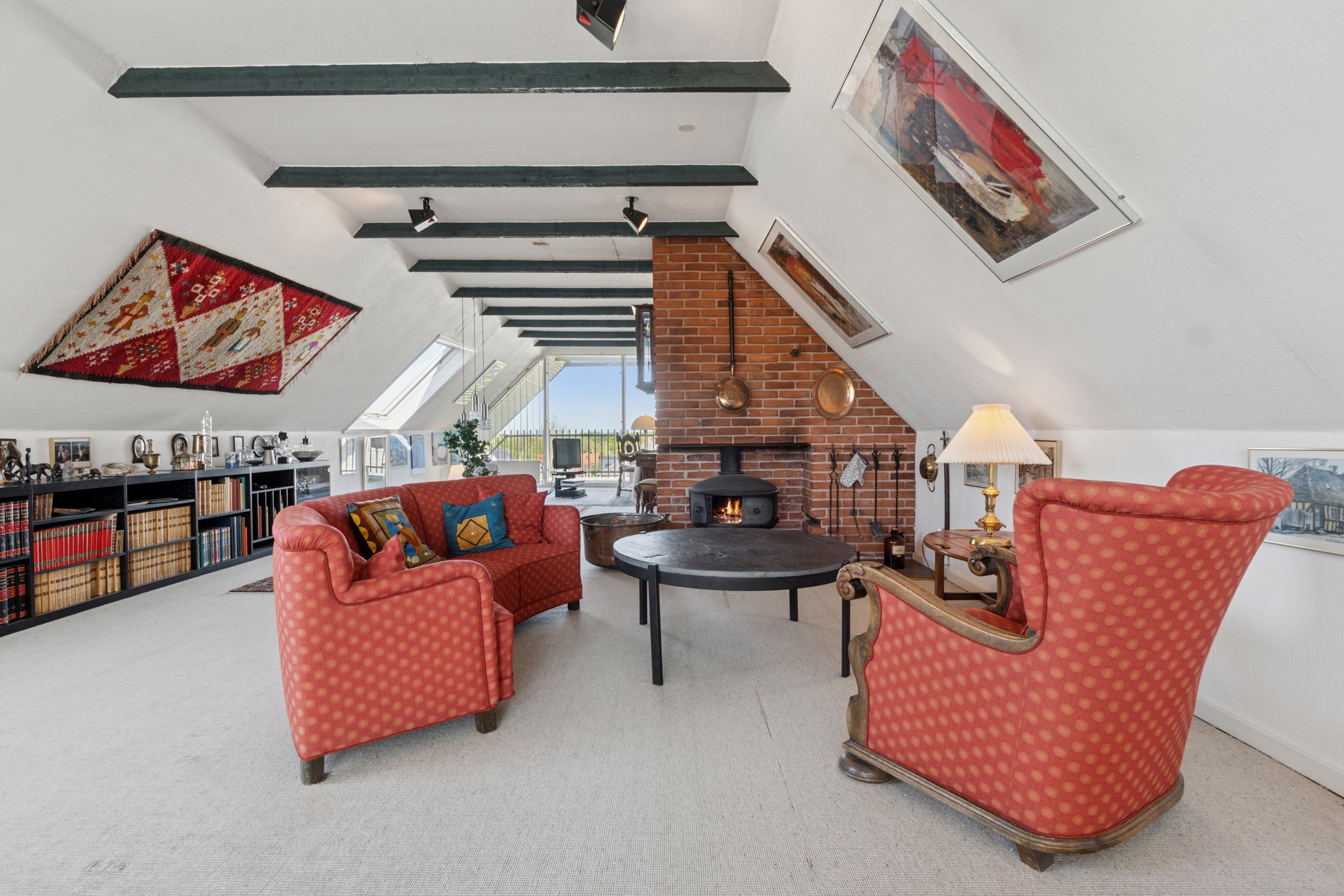 Fremhævet stue billede i fuldskærmstilstand. Billede af Rugbjergvej 95, Stavtrup, 8260 Viby J