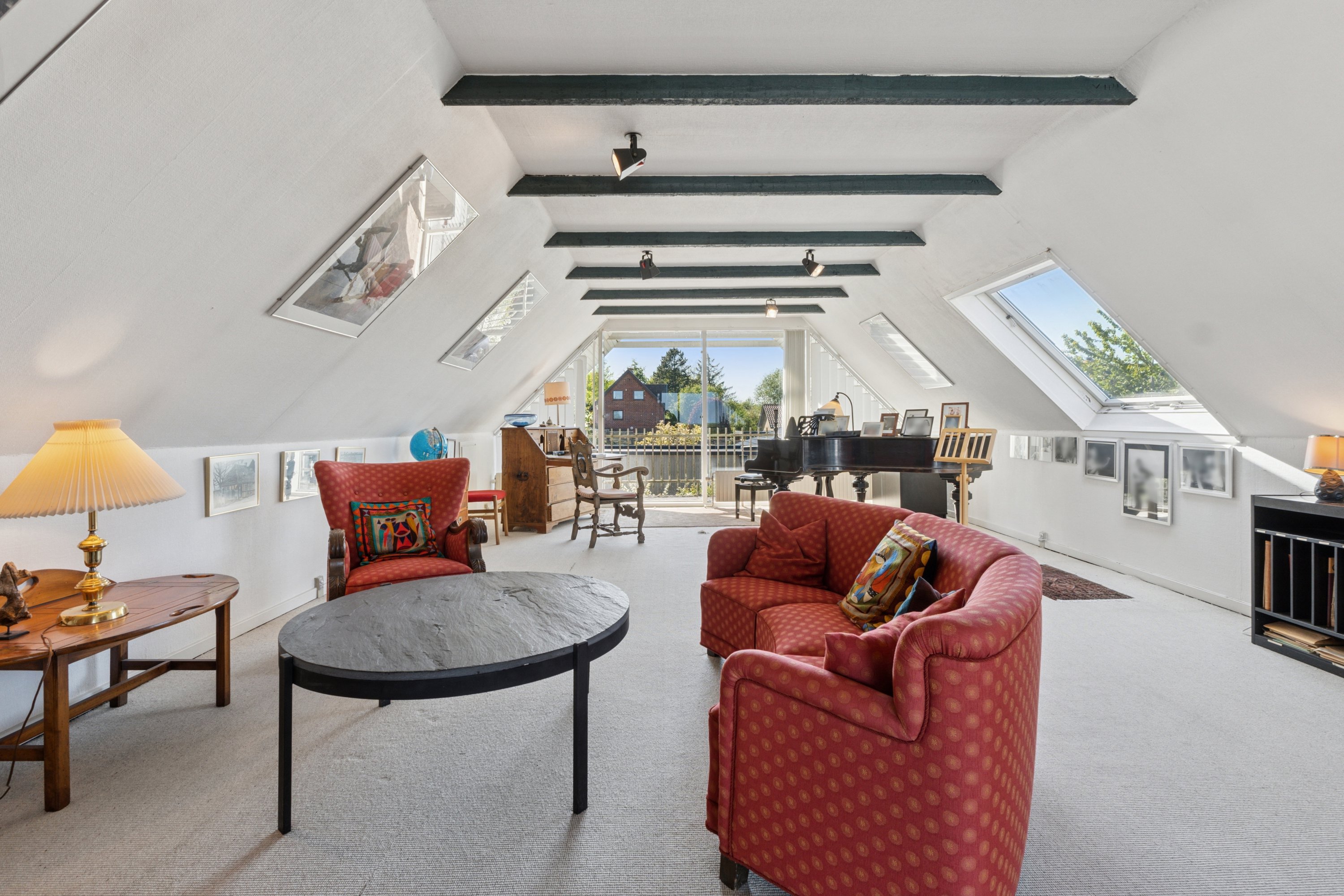 Fremhævet stue billede i fuldskærmstilstand. Billede af Rugbjergvej 95, Stavtrup, 8260 Viby J