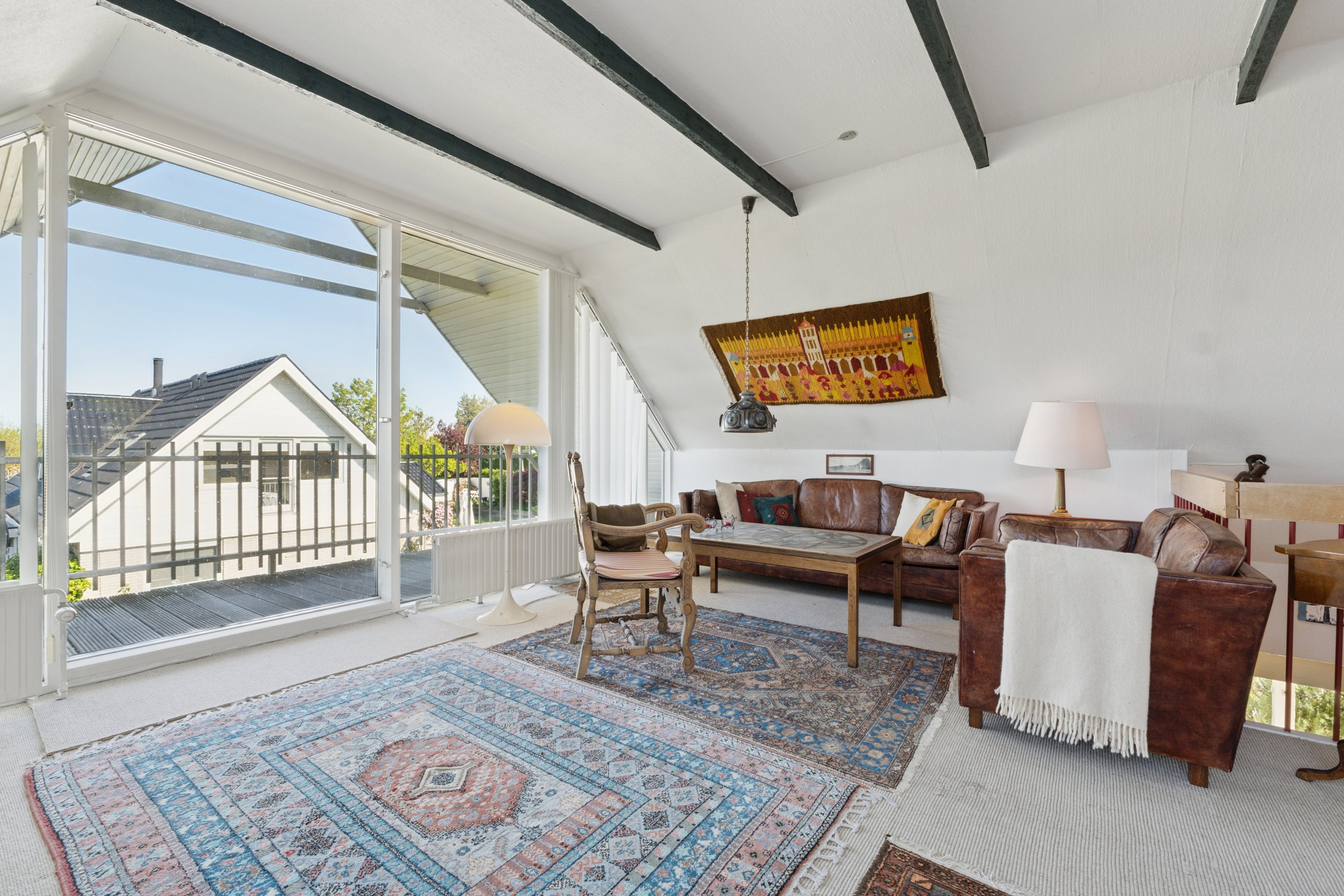 Fremhævet stue billede i fuldskærmstilstand. Billede af Rugbjergvej 95, Stavtrup, 8260 Viby J