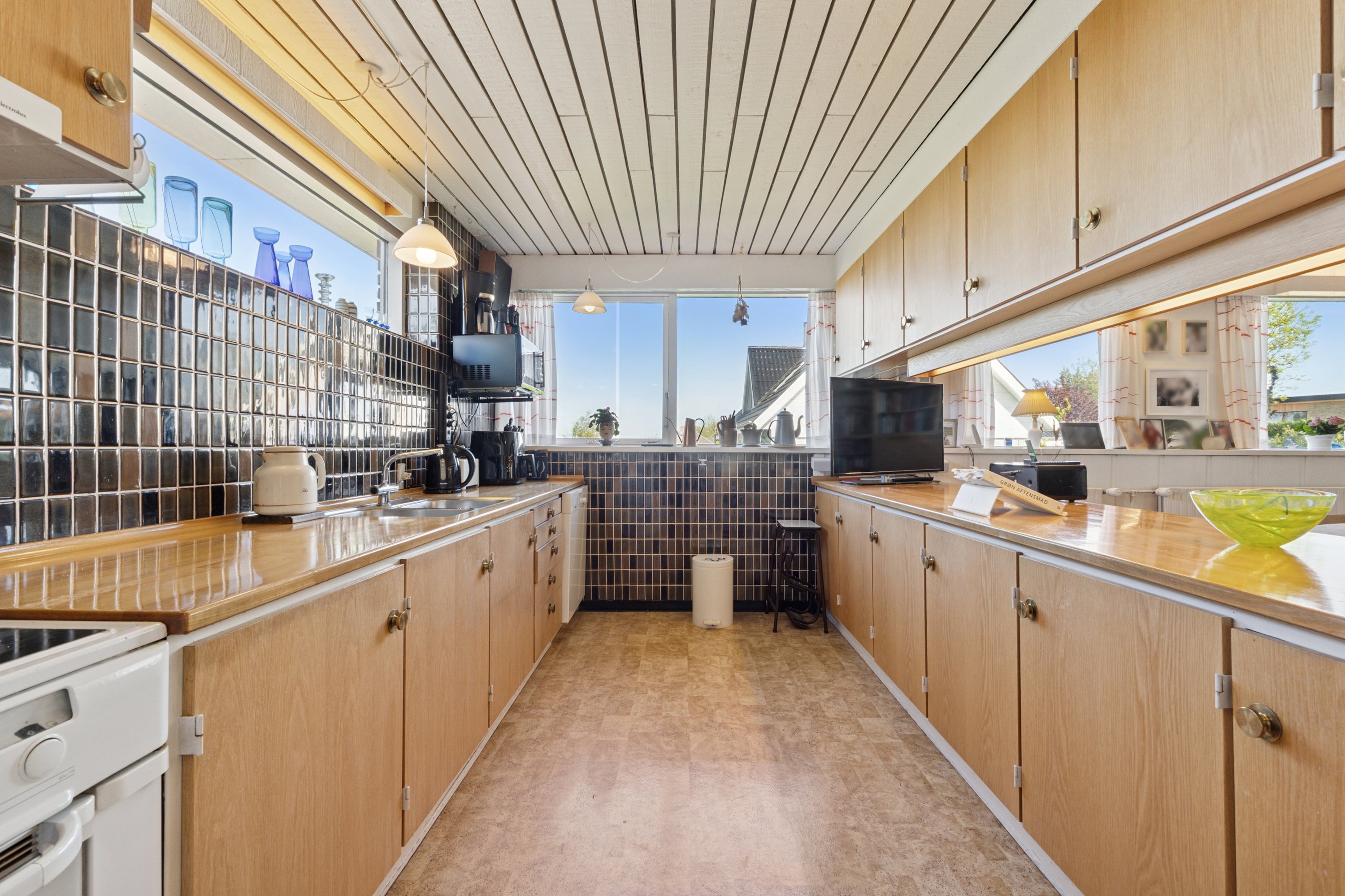 Fremhævet køkken/alrum billede i fuldskærmstilstand. Billede af Rugbjergvej 95, Stavtrup, 8260 Viby J