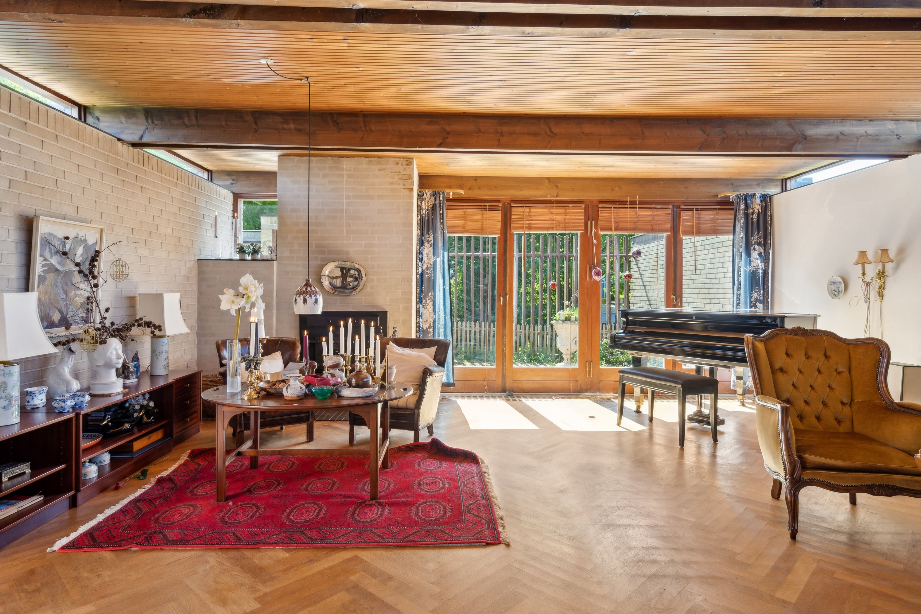 Fremhævet stue billede i fuldskærmstilstand. Billede af Skovvej 3, 9560 Hadsund