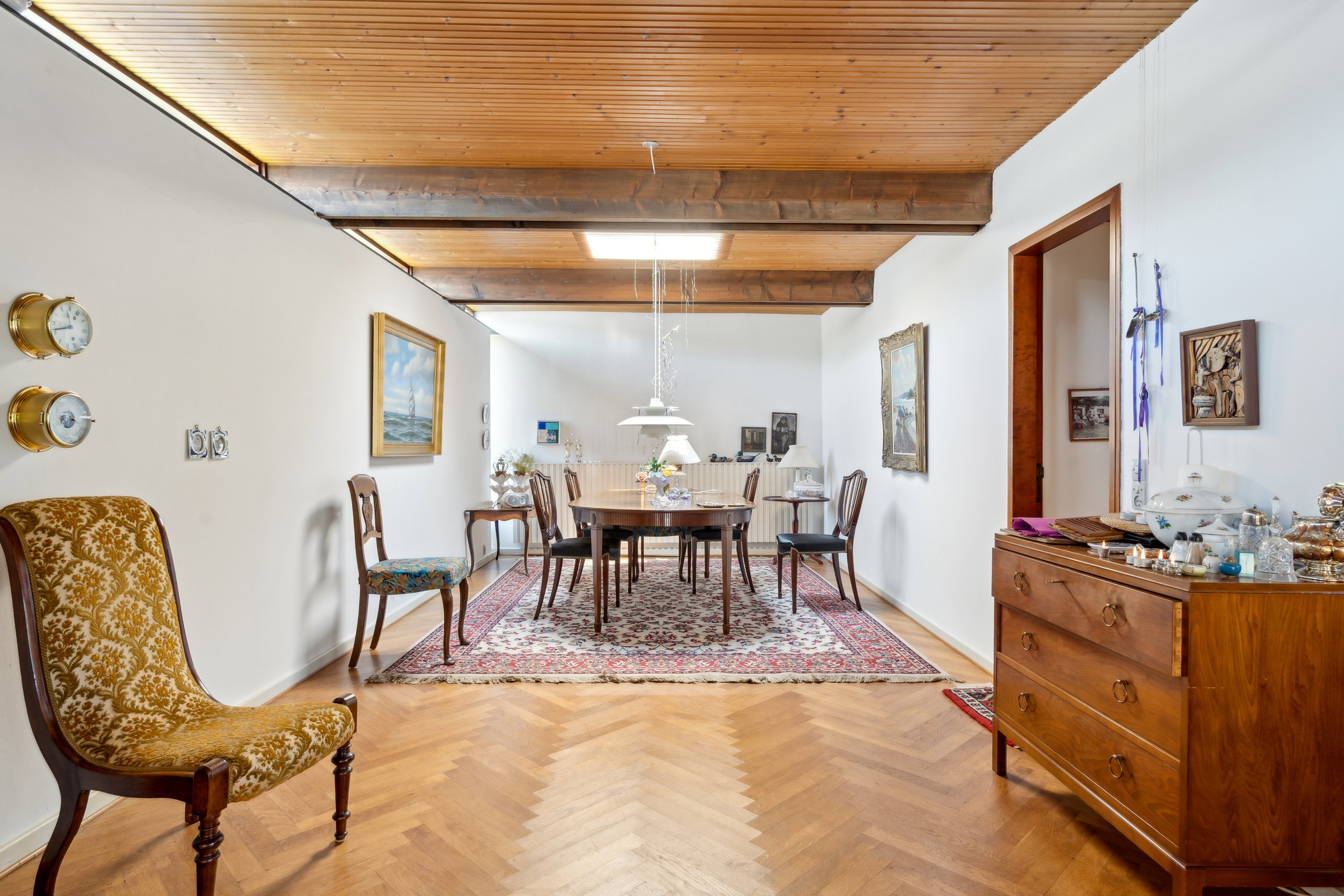 Fremhævet stue billede i fuldskærmstilstand. Billede af Skovvej 3, 9560 Hadsund