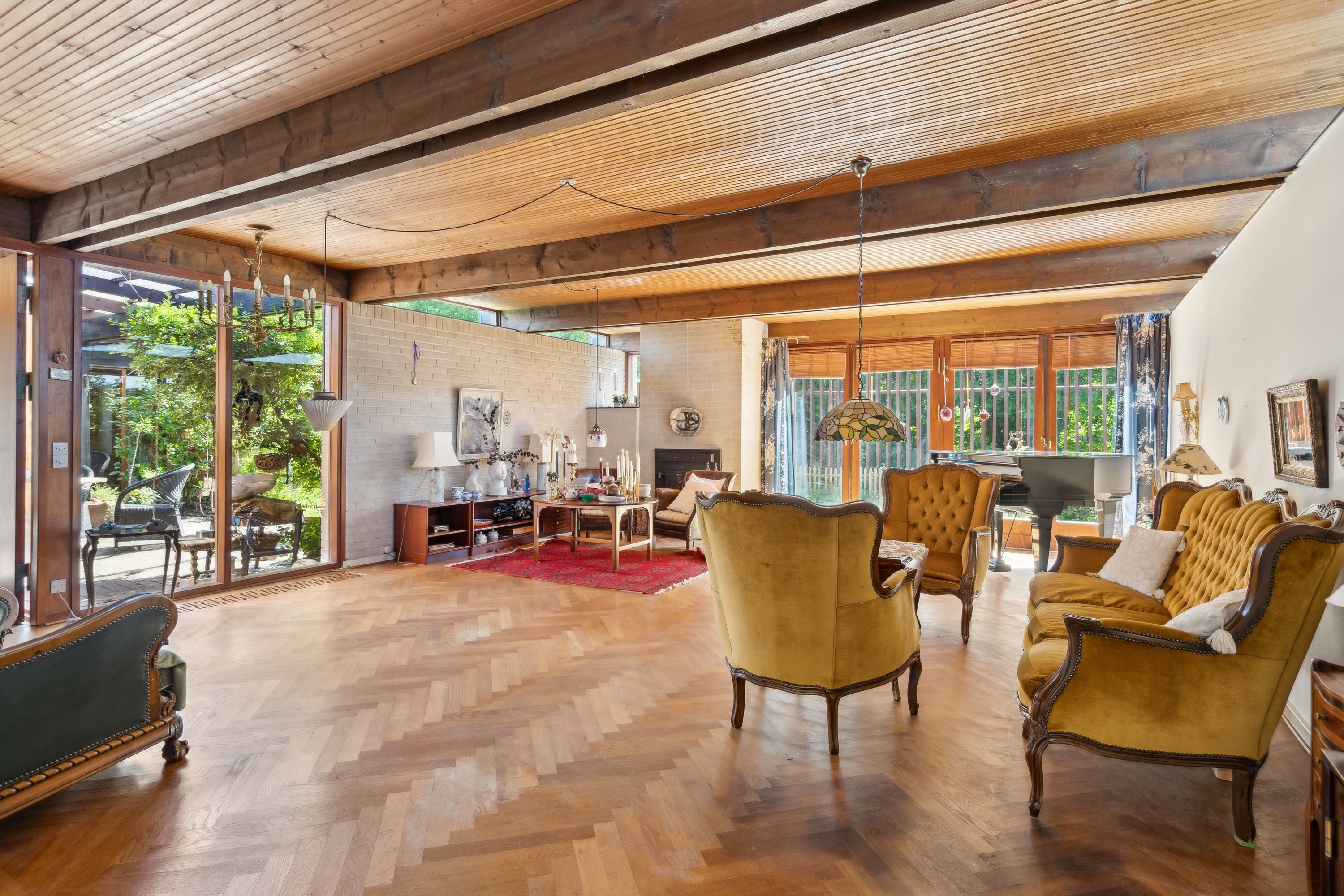 Fremhævet stue billede i fuldskærmstilstand. Billede af Skovvej 3, 9560 Hadsund