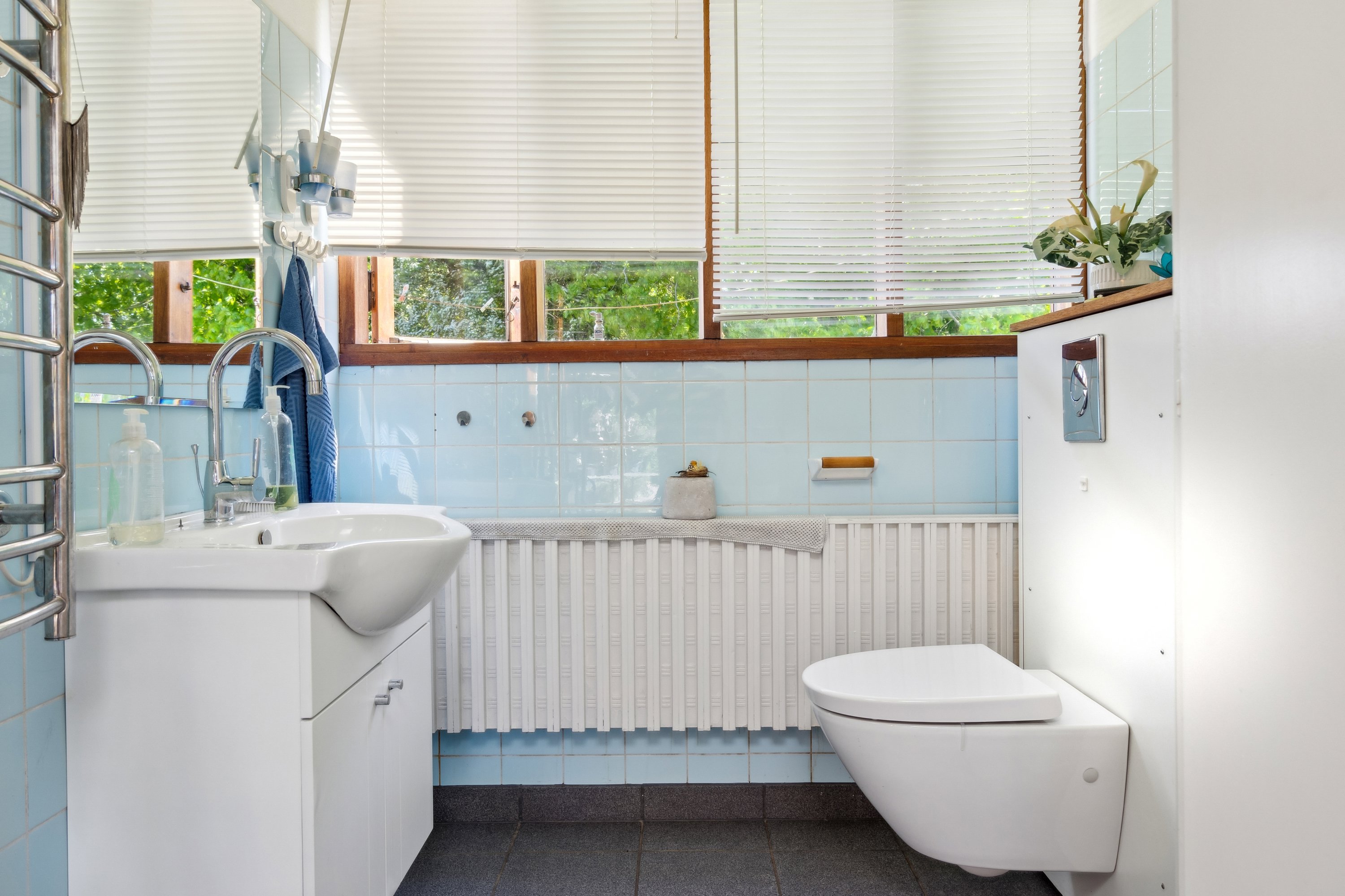 Fremhævet badeværelse billede i fuldskærmstilstand. Billede af Skovvej 3, 9560 Hadsund