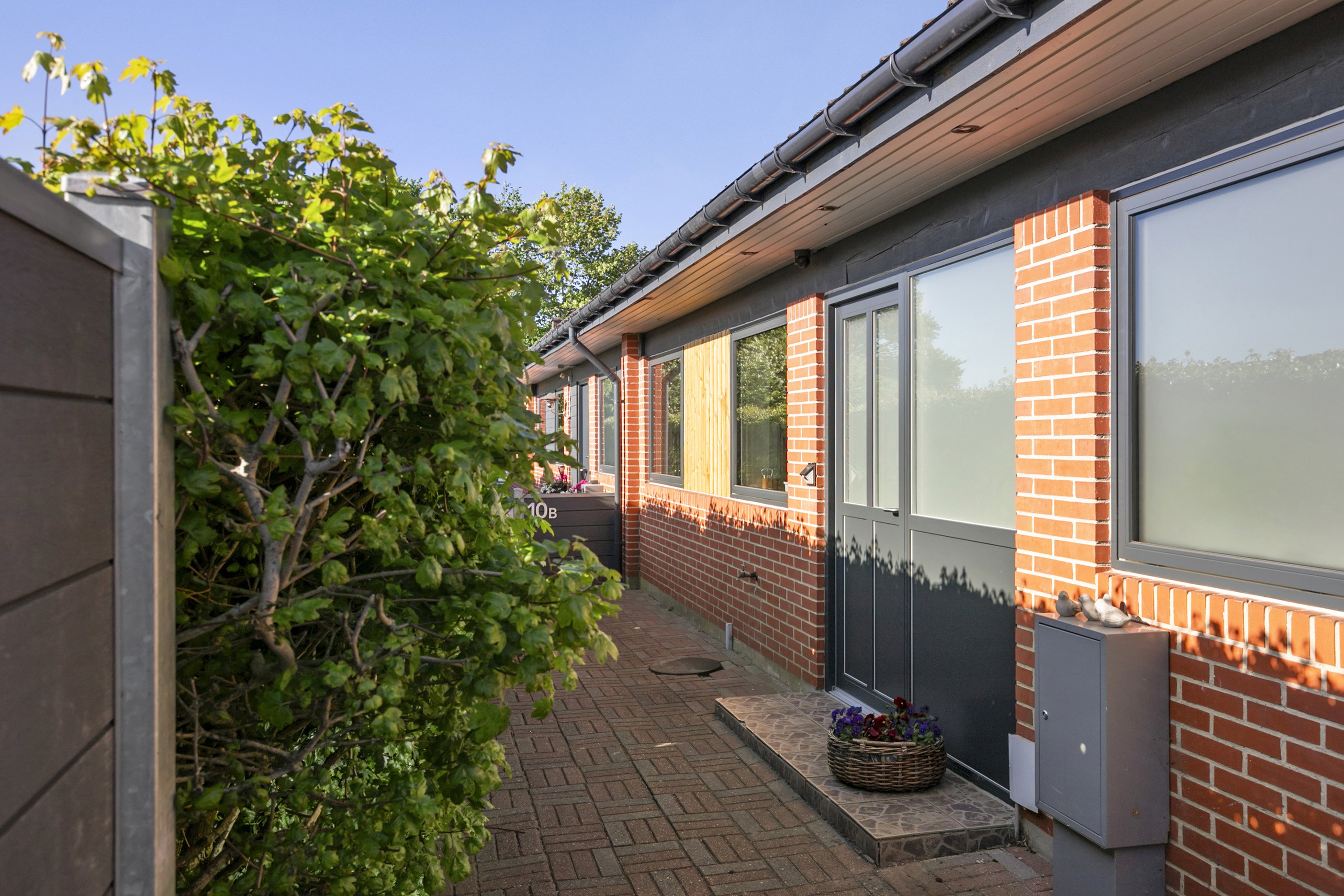 Miniaturebillede 1: indgangsparti. Billede af Søndervang 10A, 9600 Aars