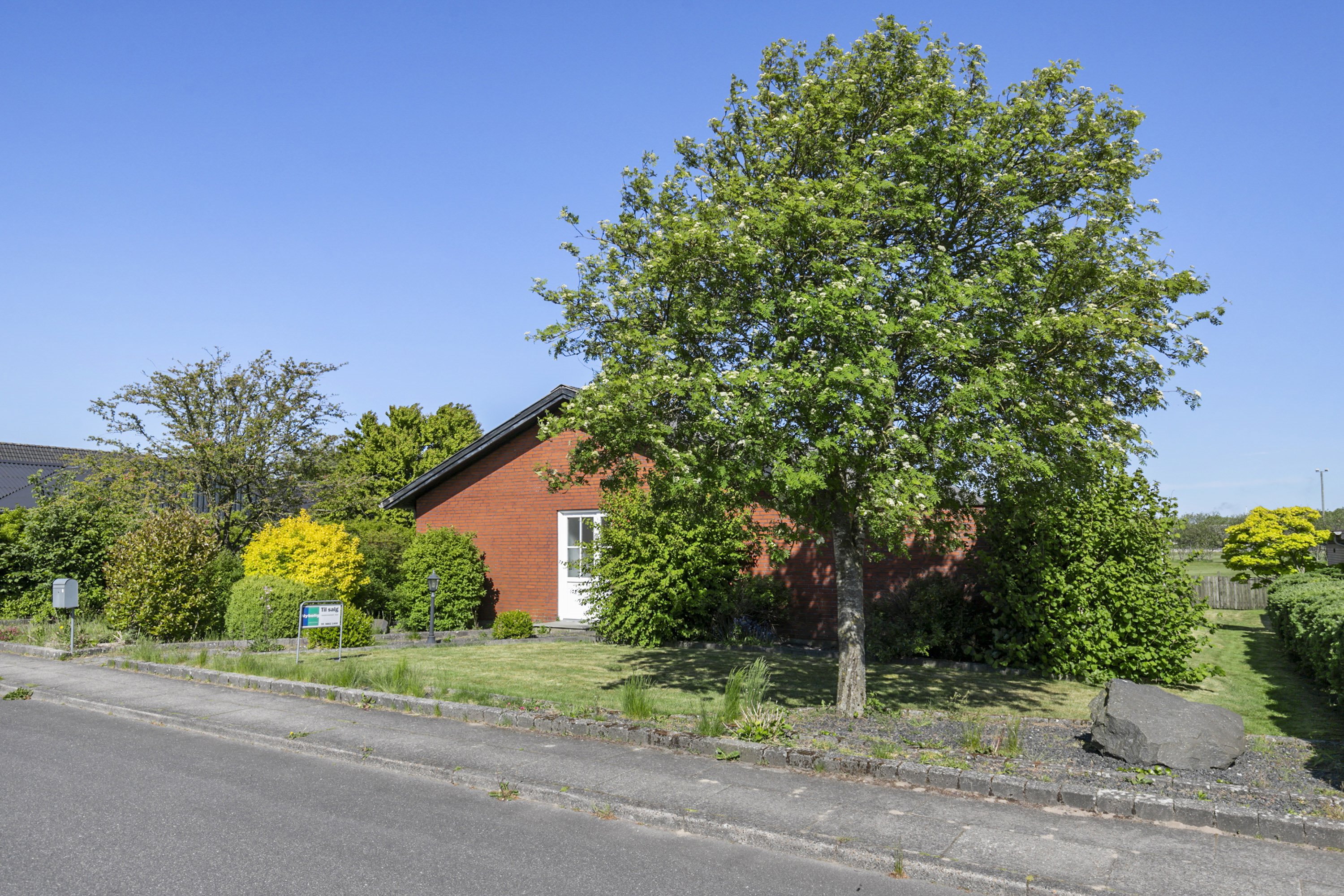 Fremhævet ejendommen billede i fuldskærmstilstand. Billede af Nygade 9, Østrup, 9600 Aars