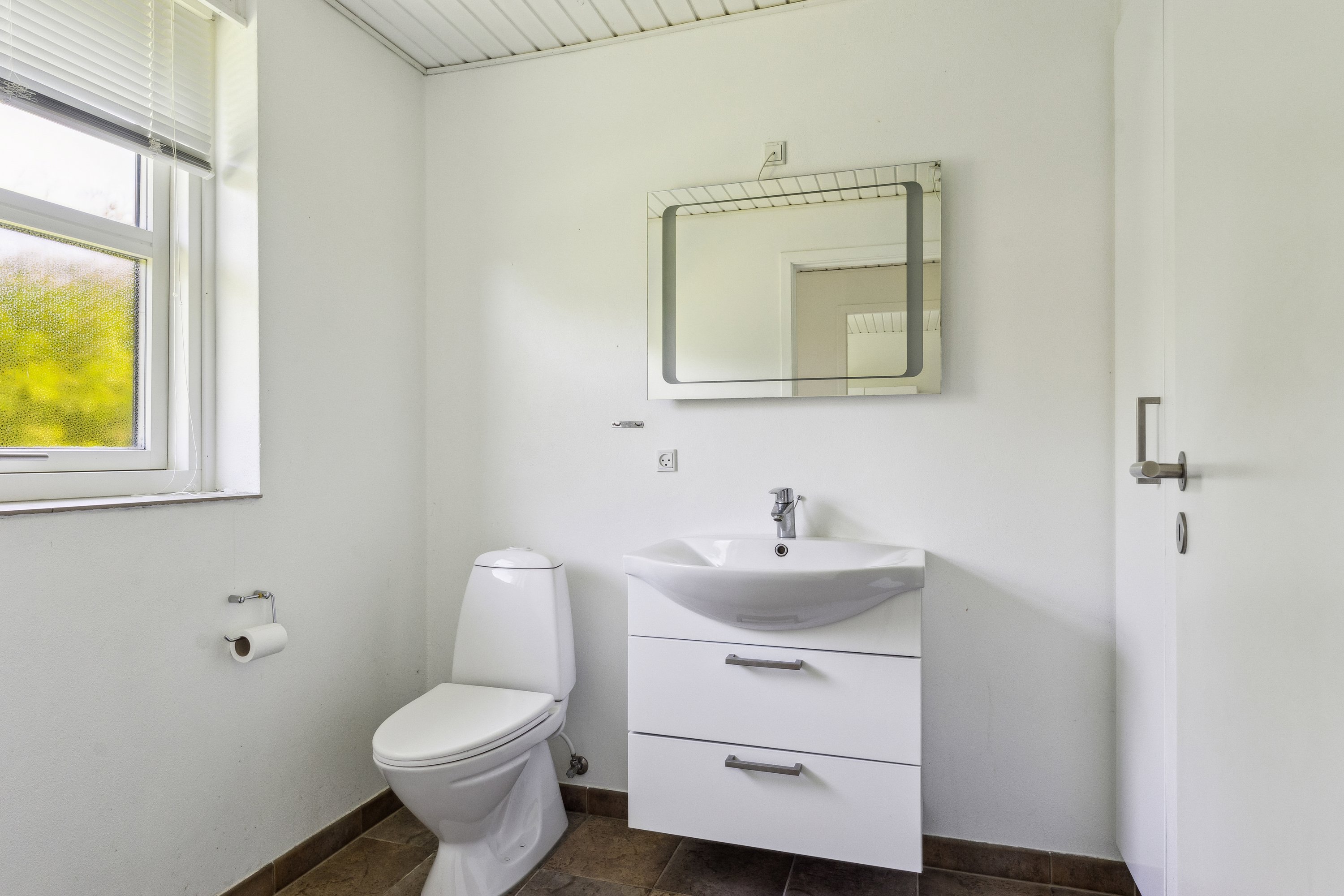 Fremhævet badeværelse billede i fuldskærmstilstand. Billede af Sofienlundparken 12A, 8860 Ulstrup