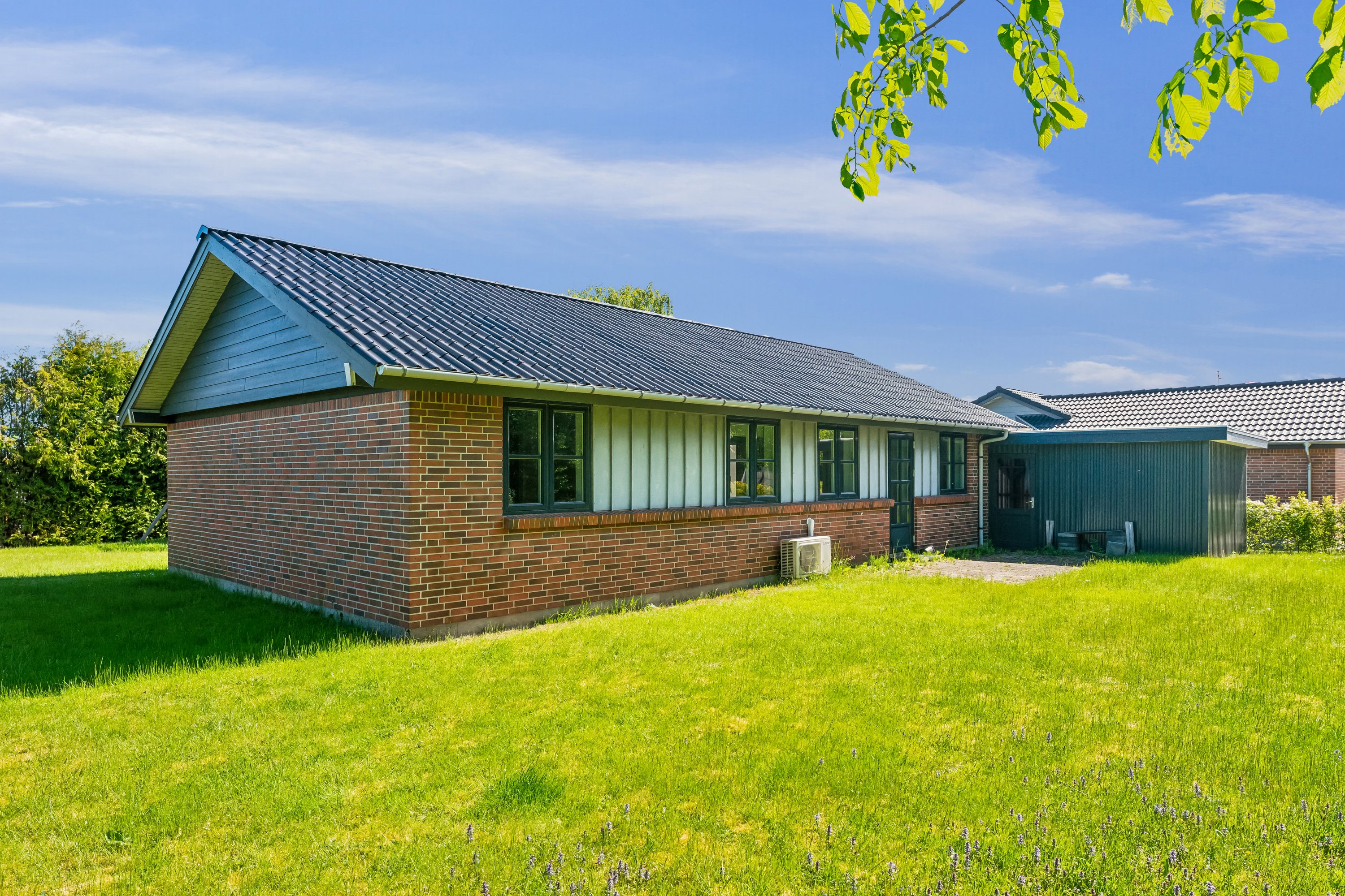 Fremhævet ejendom 1 billede i fuldskærmstilstand. Billede af Sofienlundparken 12A, 8860 Ulstrup