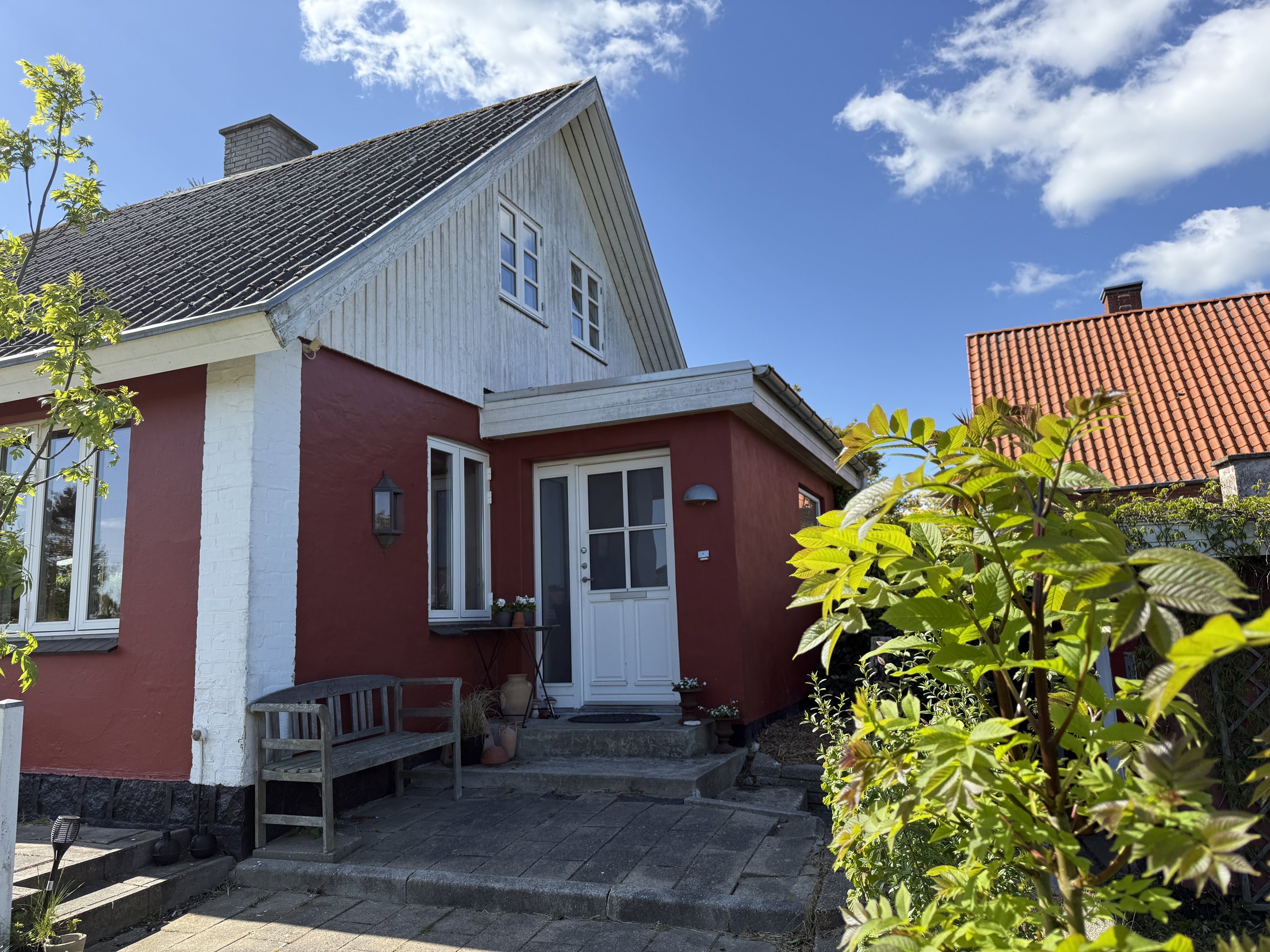 Fremhævet  billede i fuldskærmstilstand. Billede af Skolegade 17, Hou, 8300 Odder