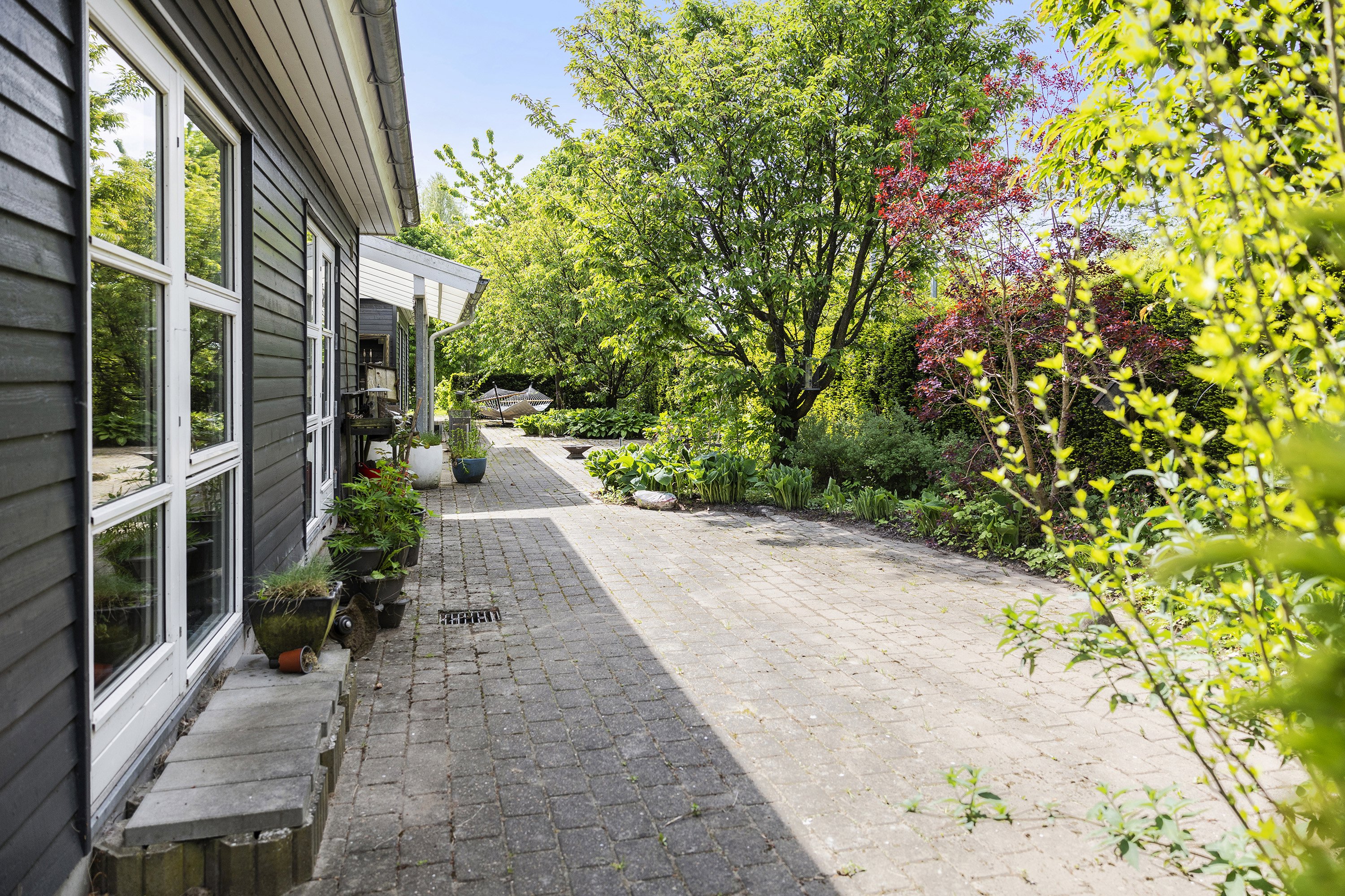 Miniaturebillede 1: ejendommen. Billede af Lindevej 1, Øster Lindet, 6630 Rødding