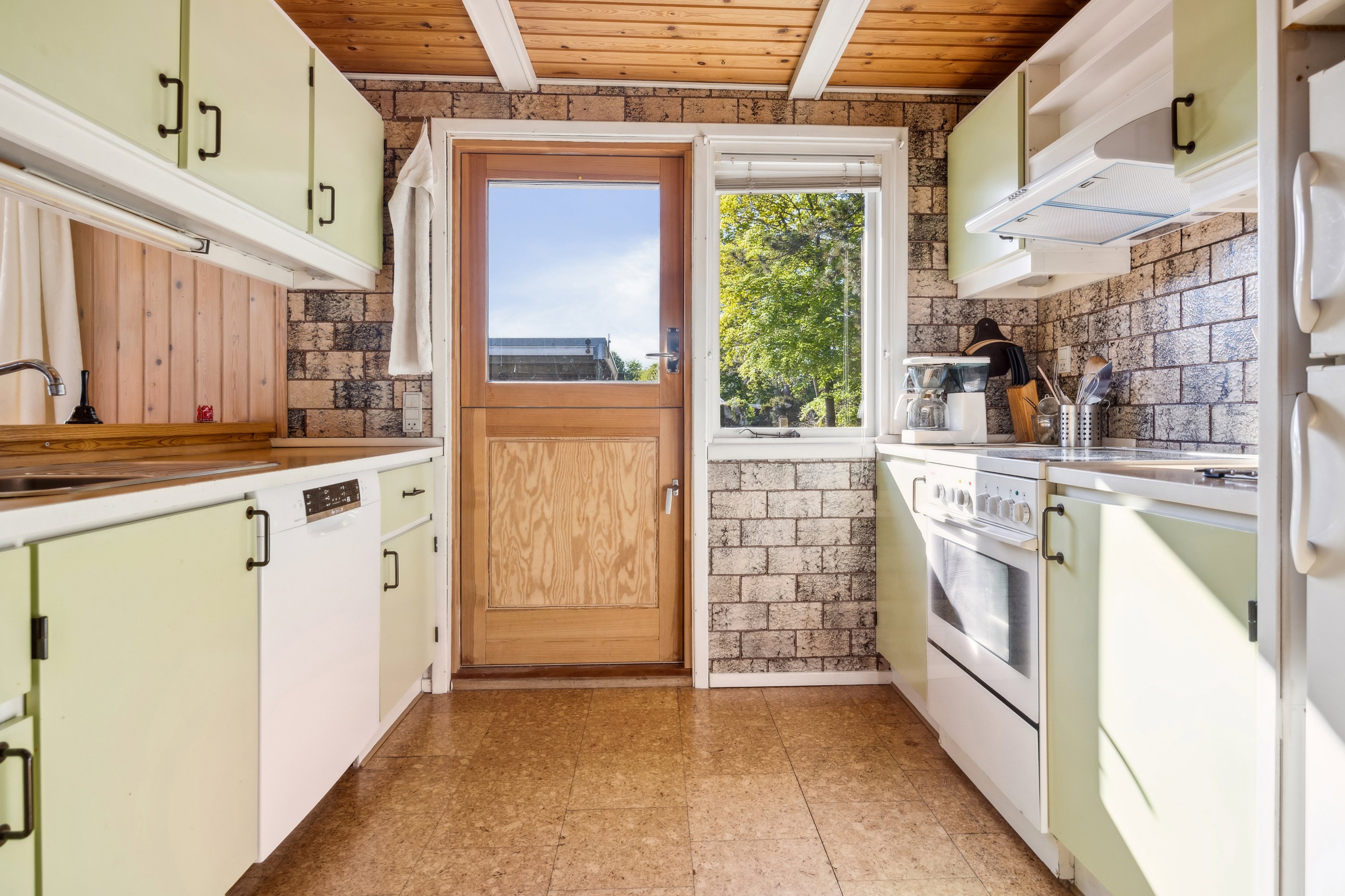 Fremhævet køkken billede i fuldskærmstilstand. Billede af Kongevejen 24, 9370 Hals