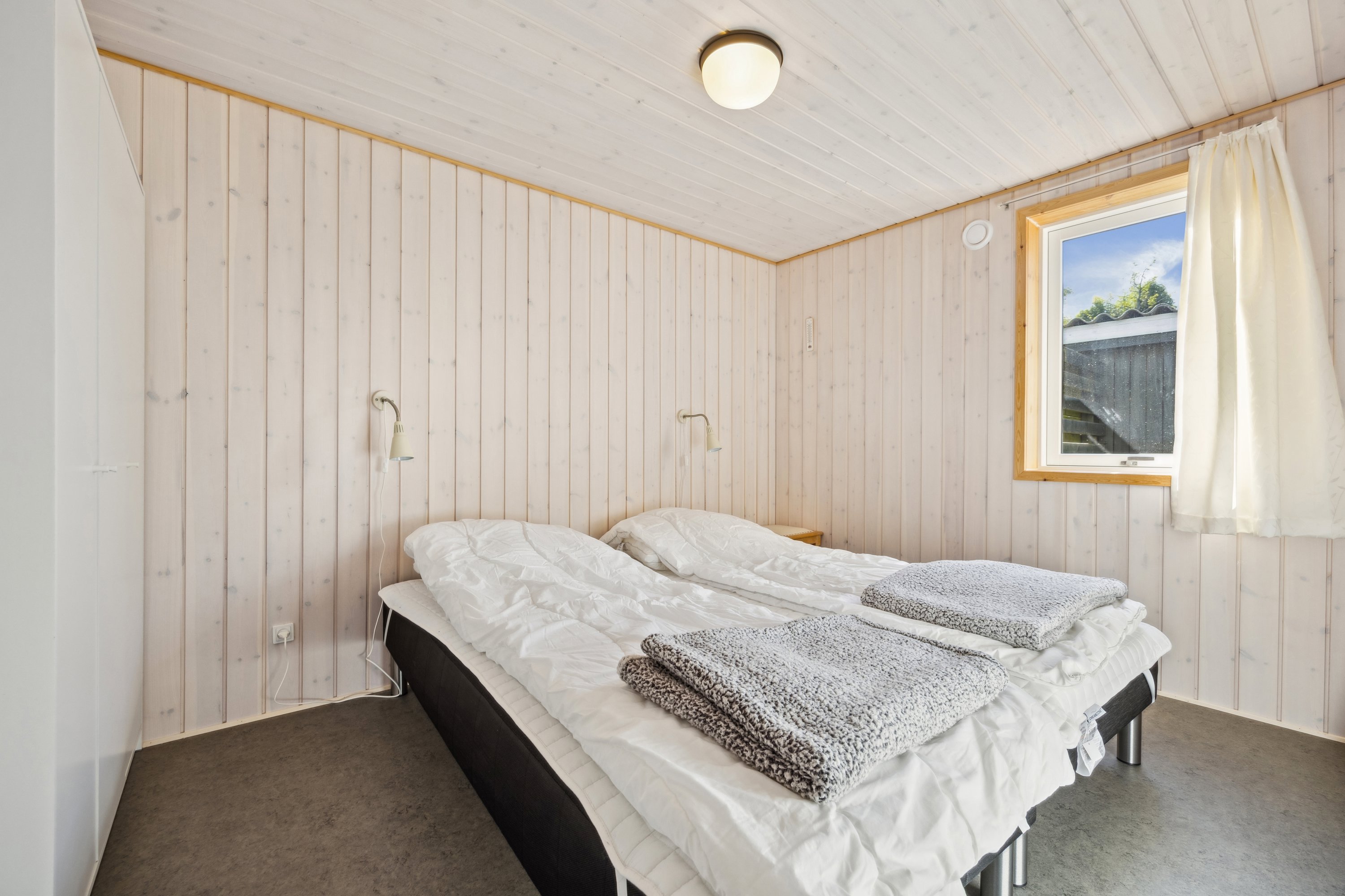 Fremhævet værelse billede i fuldskærmstilstand. Billede af Kongevejen 24, 9370 Hals