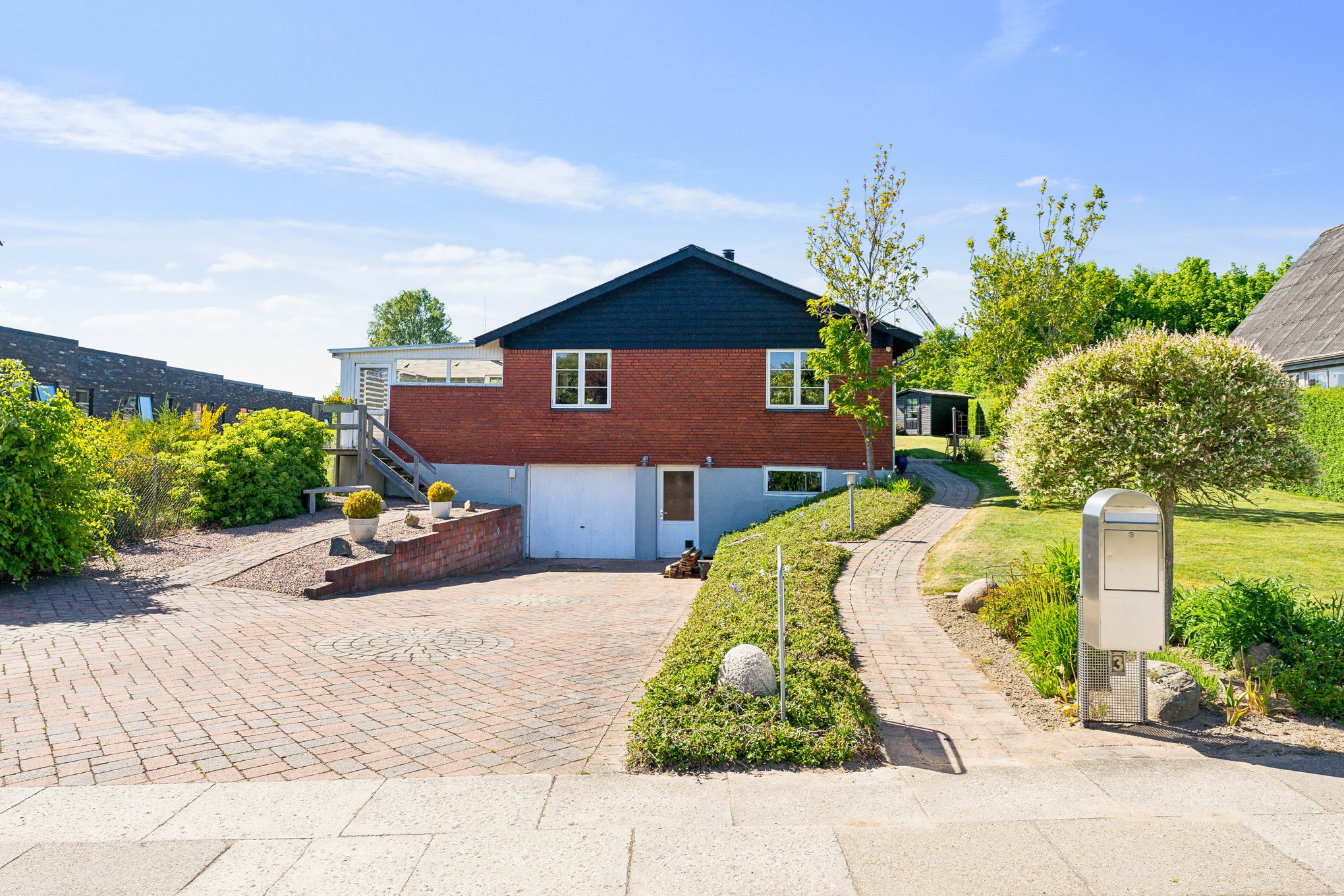 Fremhævet ejendom 1 billede i fuldskærmstilstand. Billede af Erik Klippings Vej 3, 8960 Randers SØ