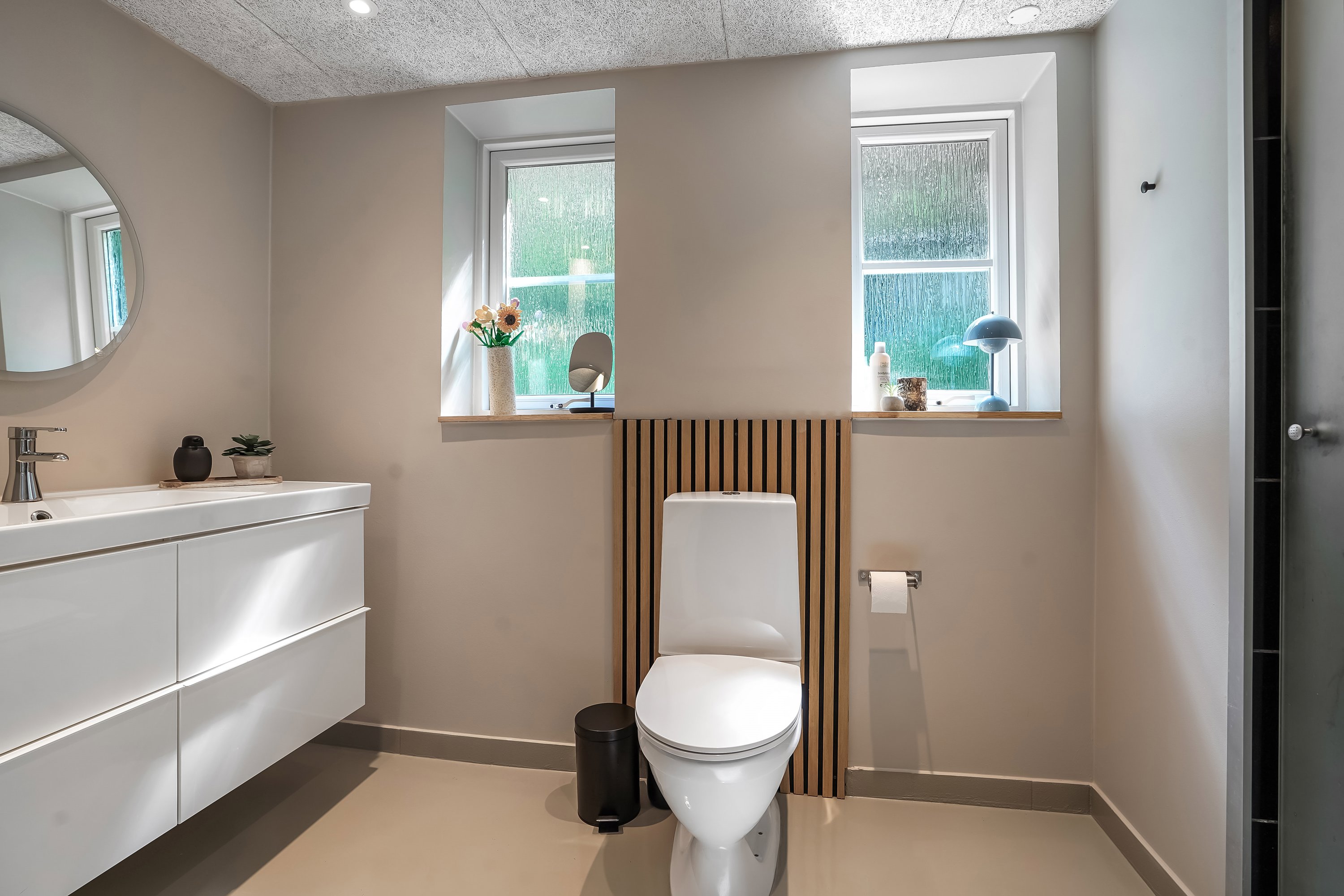 Fremhævet toilet billede i fuldskærmstilstand. Billede af Hylkedamvej 34, Lunge, 5591 Gelsted