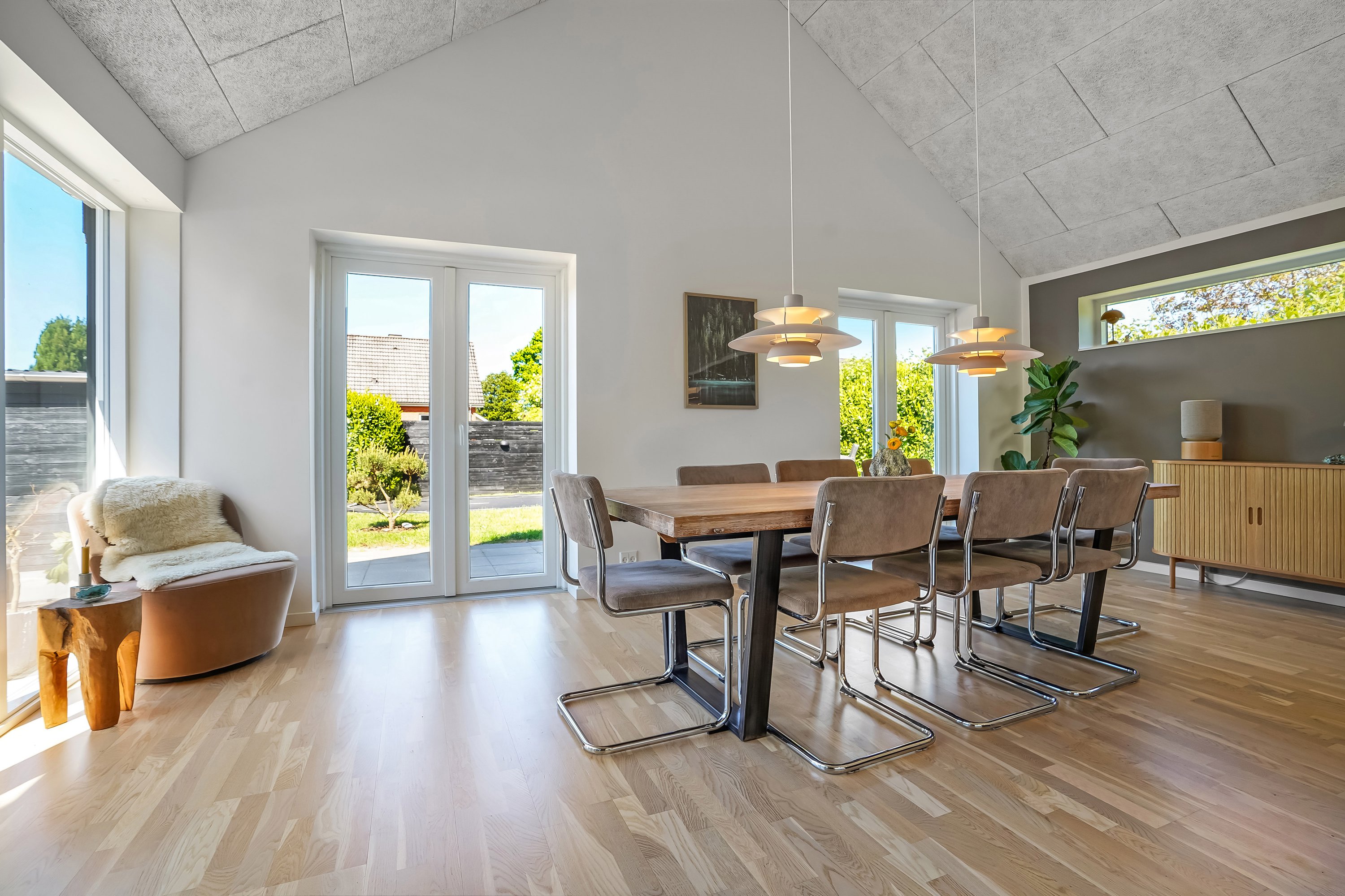 Fremhævet stue billede i fuldskærmstilstand. Billede af Hylkedamvej 34, Lunge, 5591 Gelsted