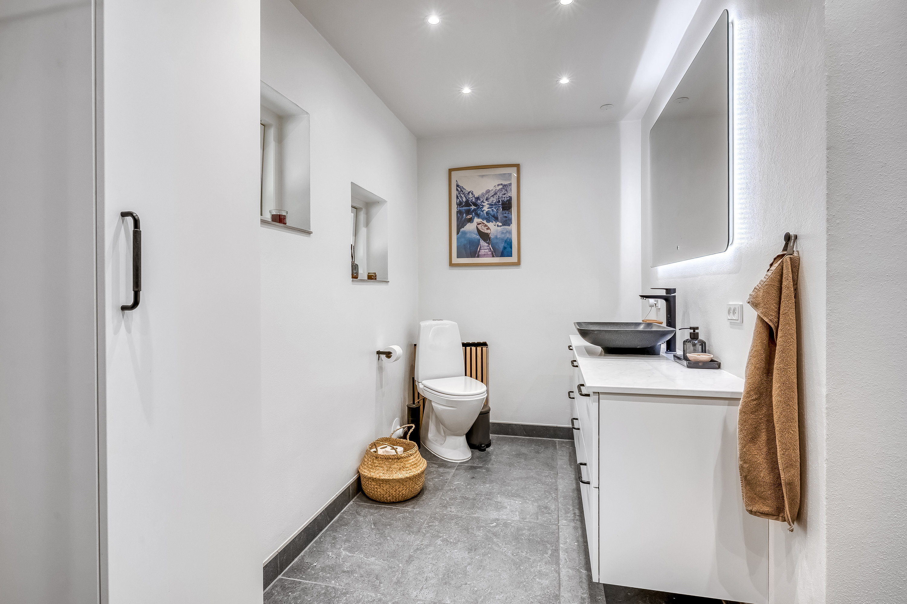 Fremhævet badeværelse billede i fuldskærmstilstand. Billede af Bartholinsvej 2, 7500 Holstebro