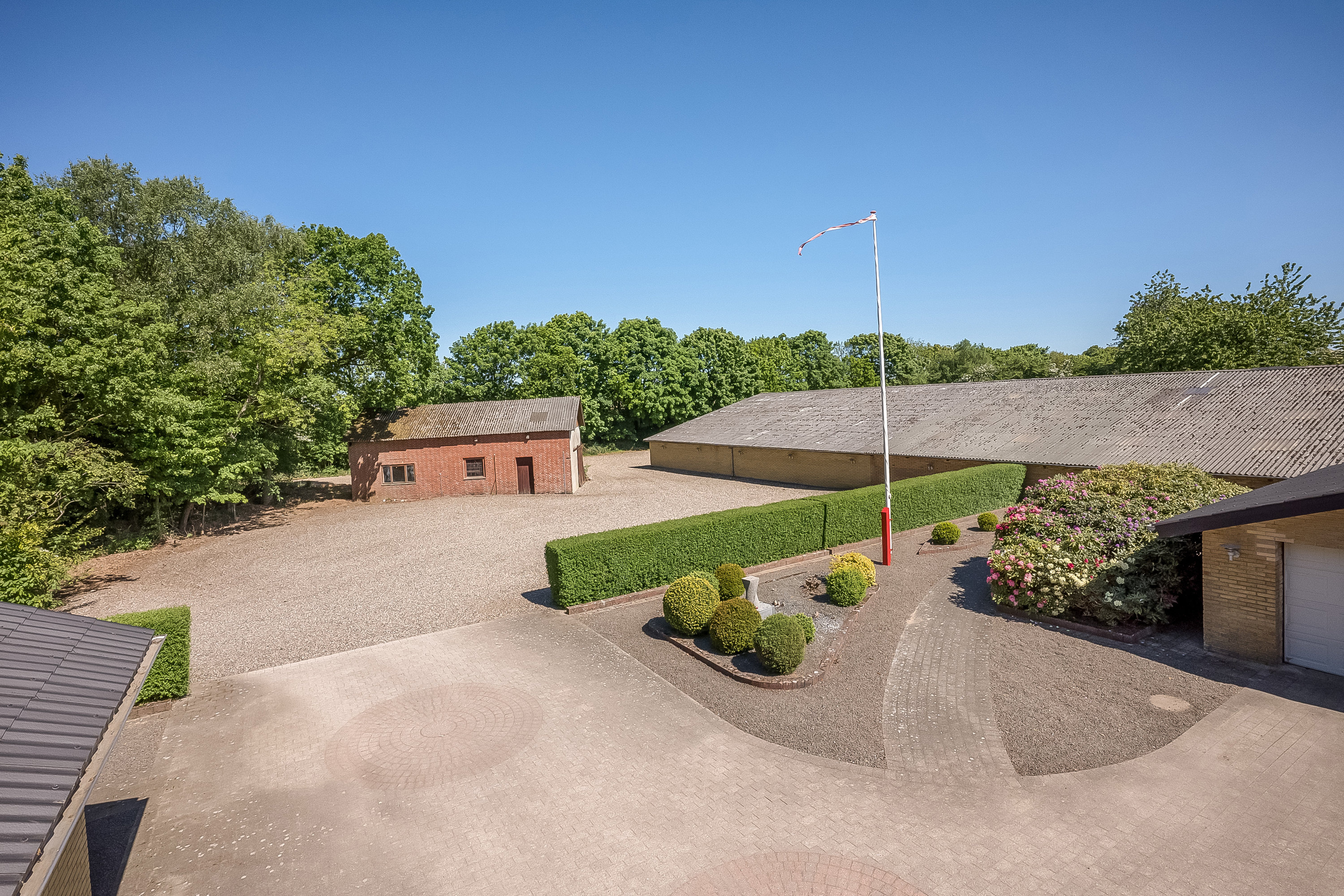 Fremhævet gårdmiljø billede i fuldskærmstilstand. Billede af Bartholinsvej 2, 7500 Holstebro