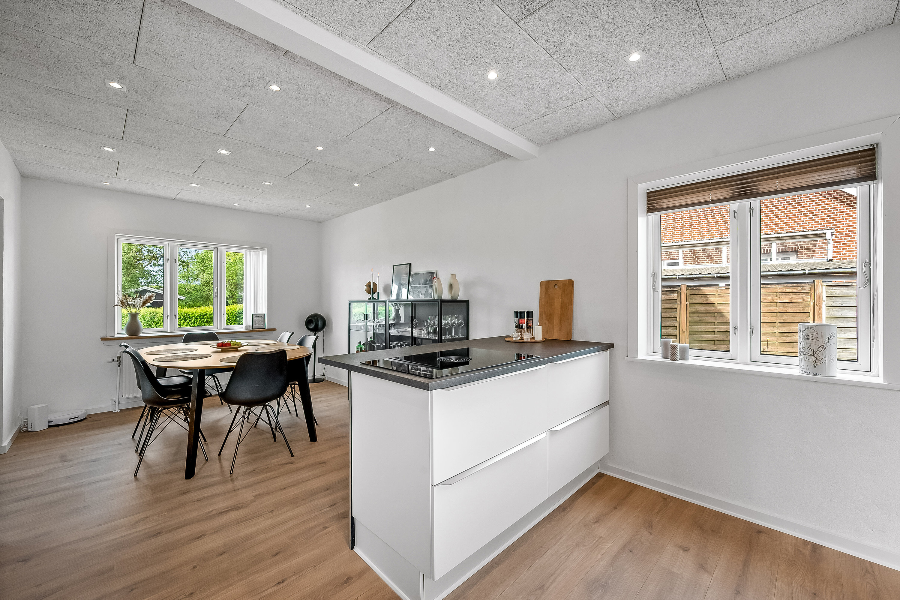 Fremhævet køkken billede i fuldskærmstilstand. Billede af Svinget 16, 6900 Skjern