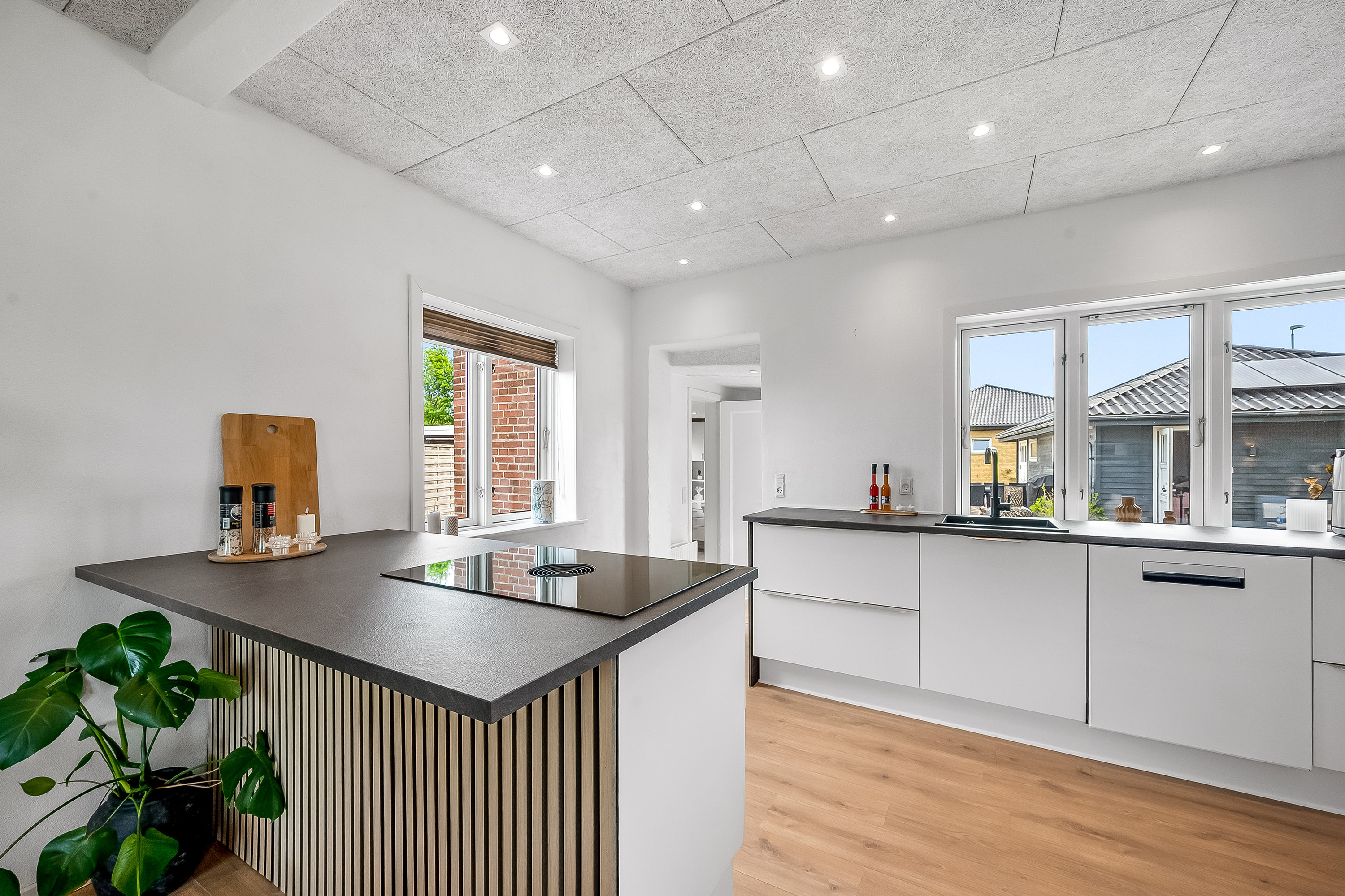 Fremhævet køkken billede i fuldskærmstilstand. Billede af Svinget 16, 6900 Skjern