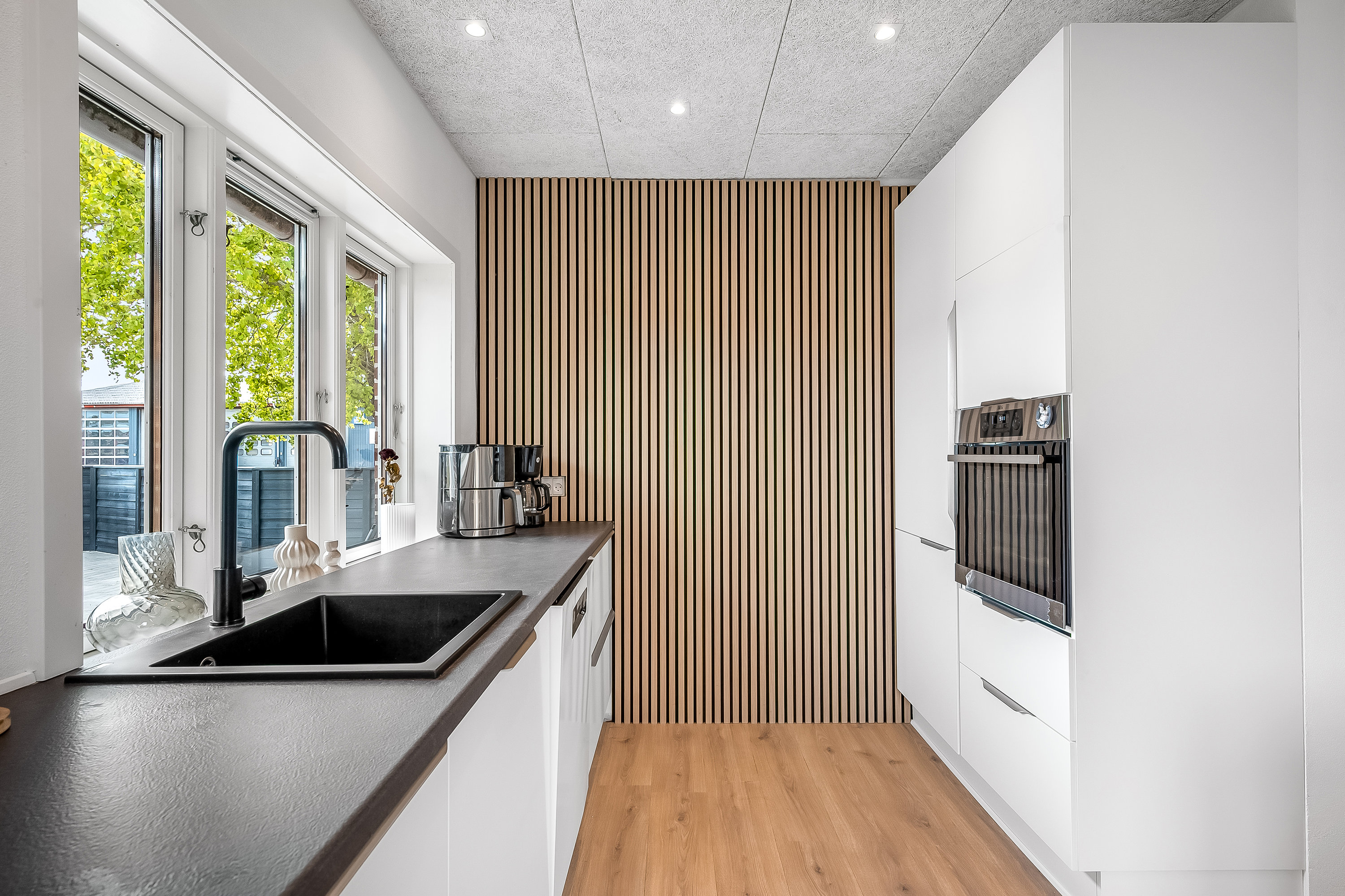 Fremhævet køkken billede i fuldskærmstilstand. Billede af Svinget 16, 6900 Skjern