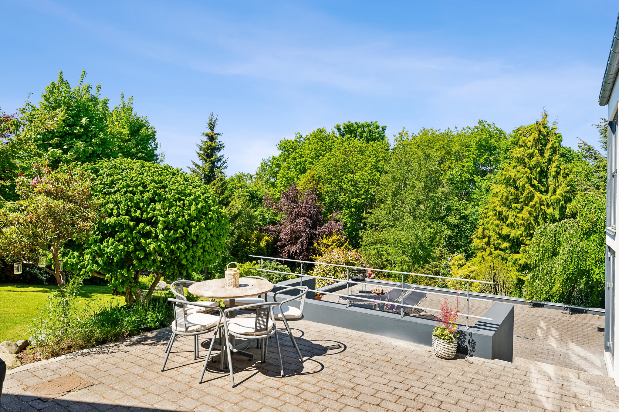 Fremhævet terrasse billede i fuldskærmstilstand. Billede af Præstemarken 16D, 8960 Randers SØ