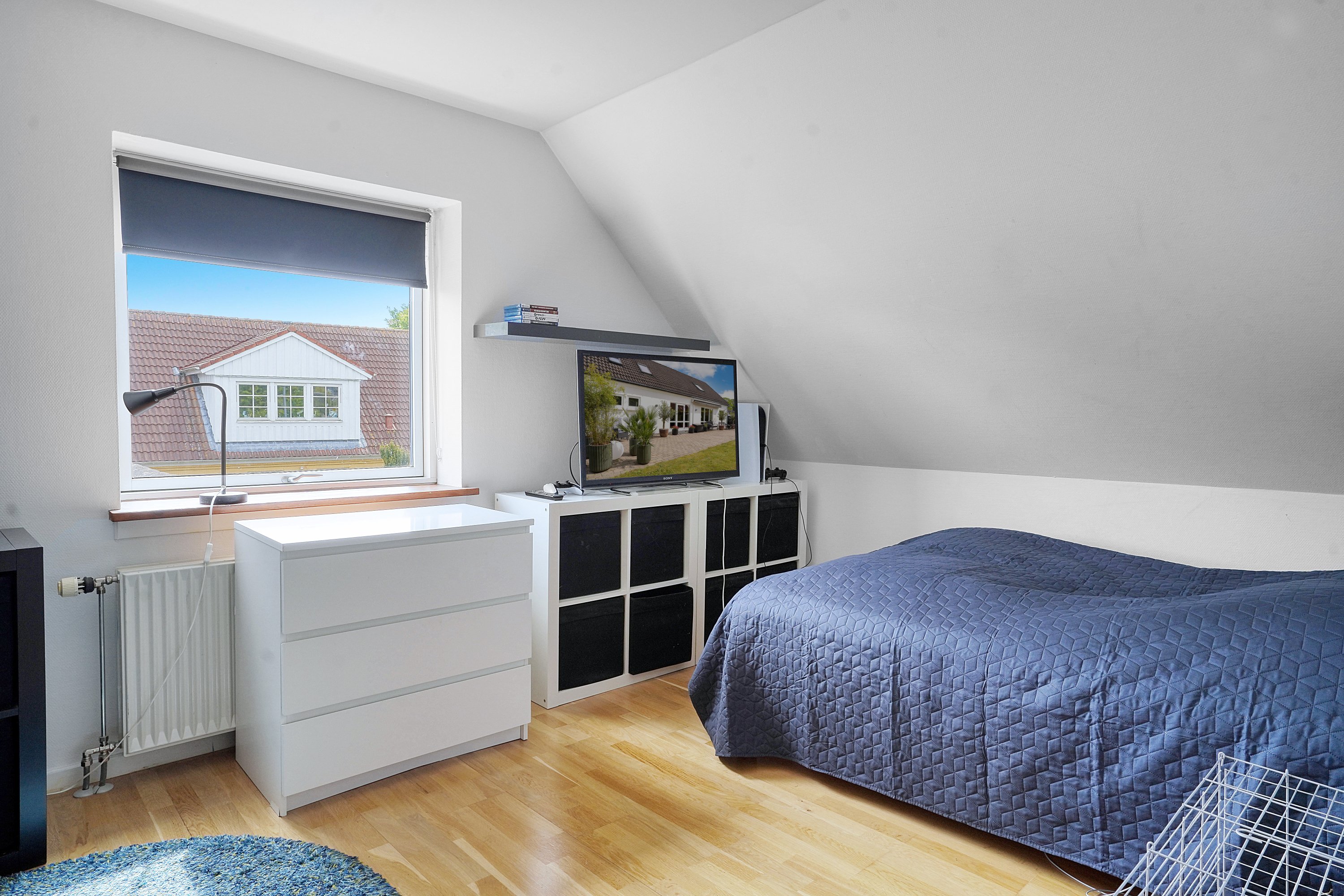 Fremhævet værelse billede i fuldskærmstilstand. Billede af Bregnerød Byvej 15B, 3520 Farum