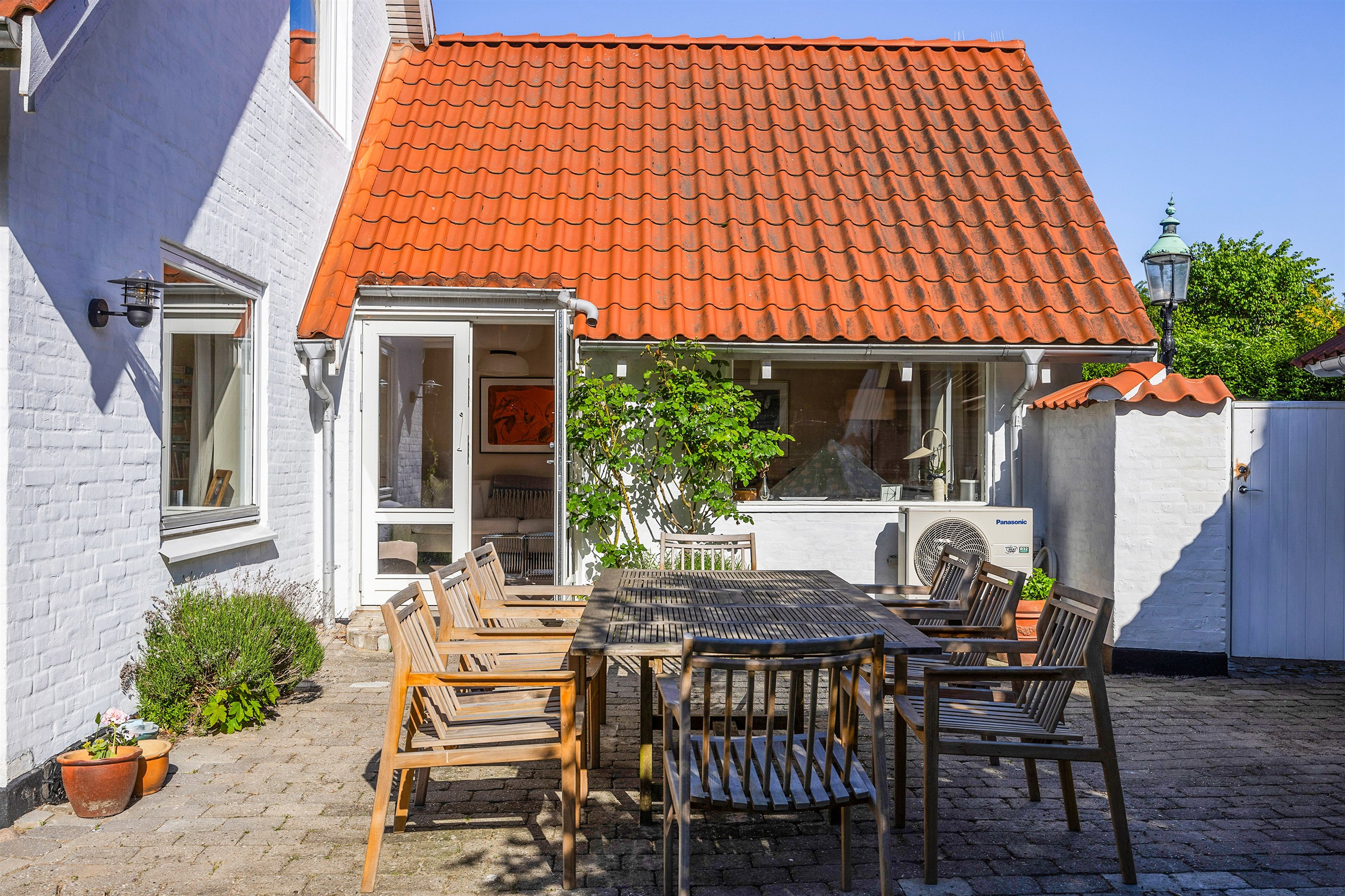 Fremhævet andet billede i fuldskærmstilstand. Billede af Jægersborg Alle 136, 2820 Gentofte