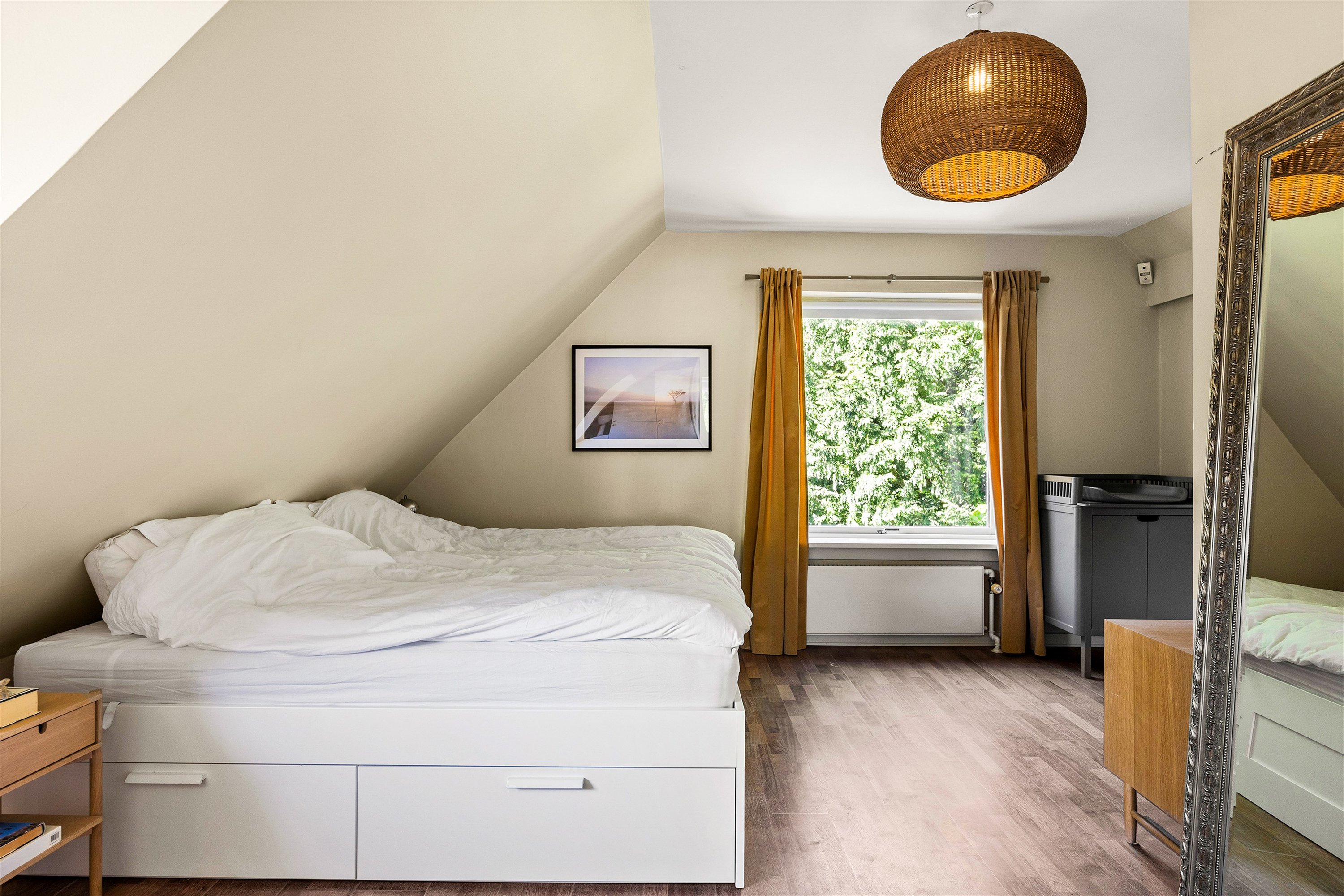 Fremhævet andet billede i fuldskærmstilstand. Billede af Jægersborg Alle 136, 2820 Gentofte