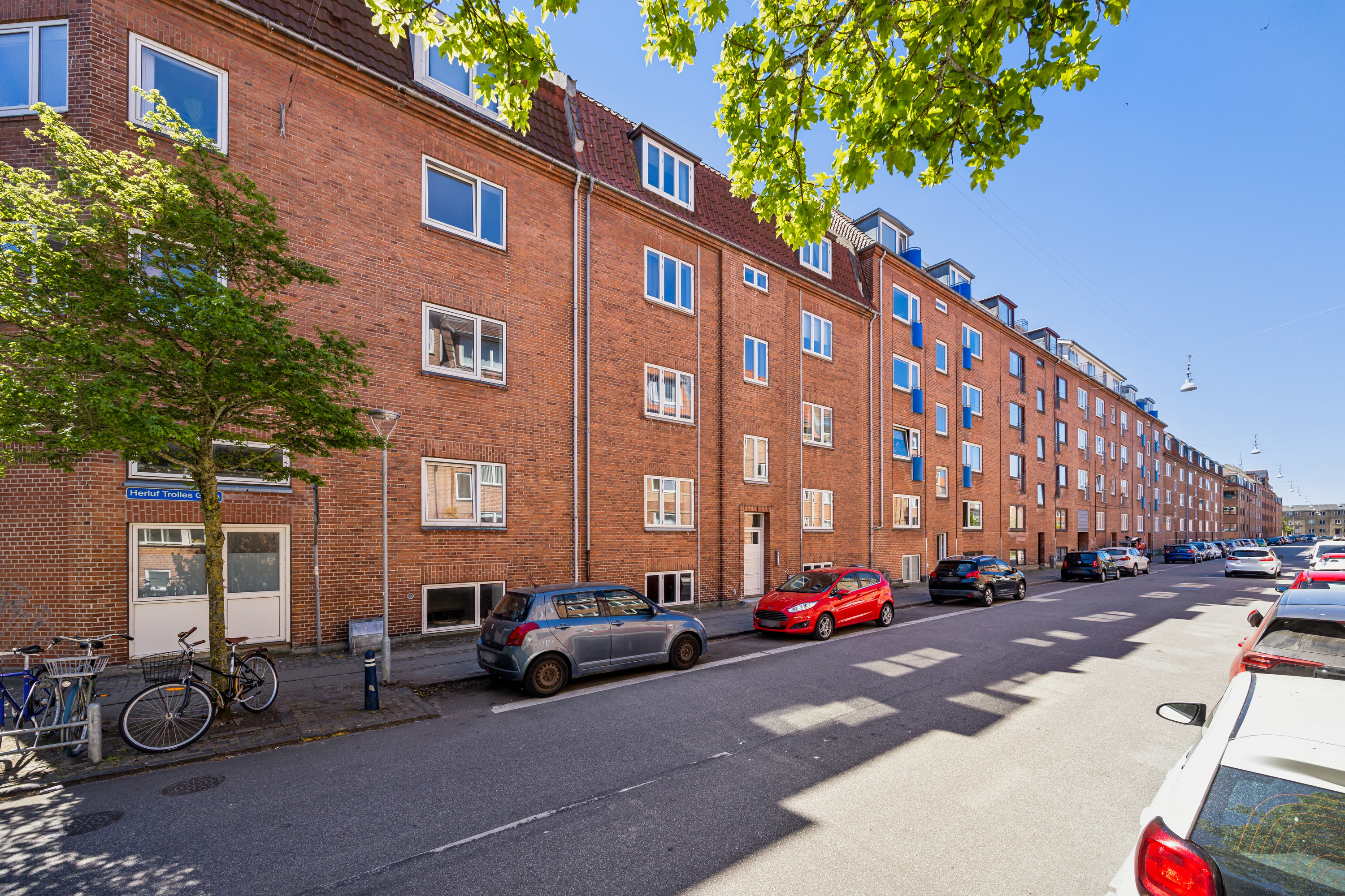 Fremhævet ejendom 1 billede i fuldskærmstilstand. Billede af Herluf Trolles Gade 1, st.. th., 9000 Aalborg