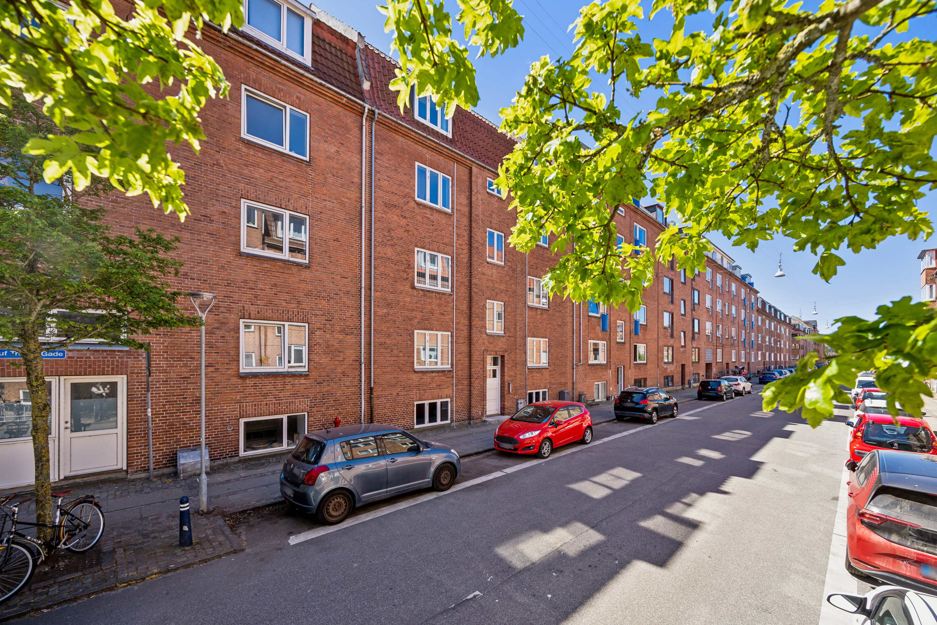 Fremhævet ejendom 1 billede i fuldskærmstilstand. Billede af Herluf Trolles Gade 1, st.. th., 9000 Aalborg