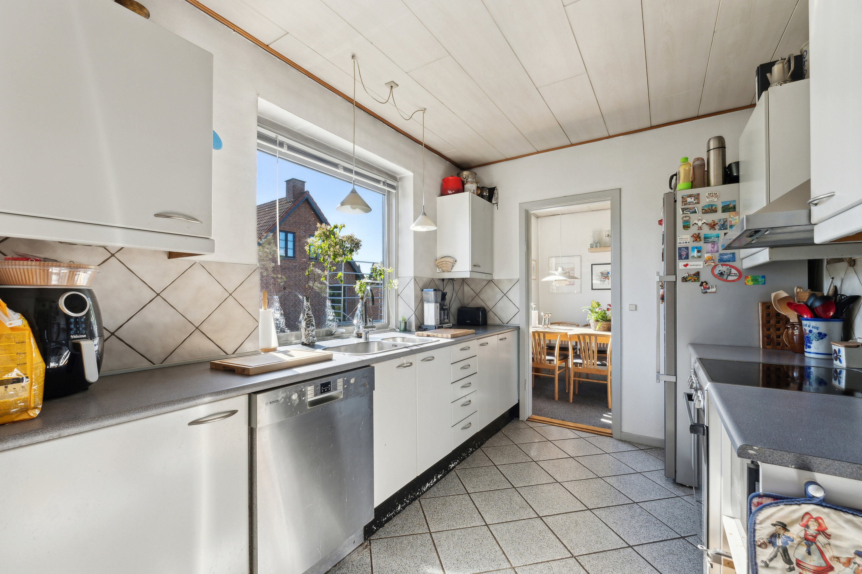 Fremhævet køkken billede i fuldskærmstilstand. Billede af Kostenborgvej 23, 2650 Hvidovre