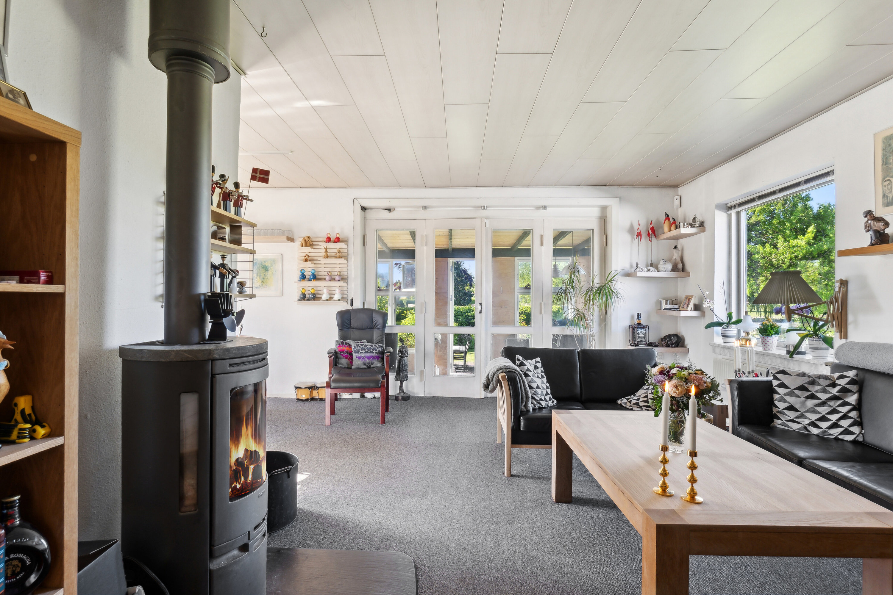 Fremhævet stue billede i fuldskærmstilstand. Billede af Kostenborgvej 23, 2650 Hvidovre