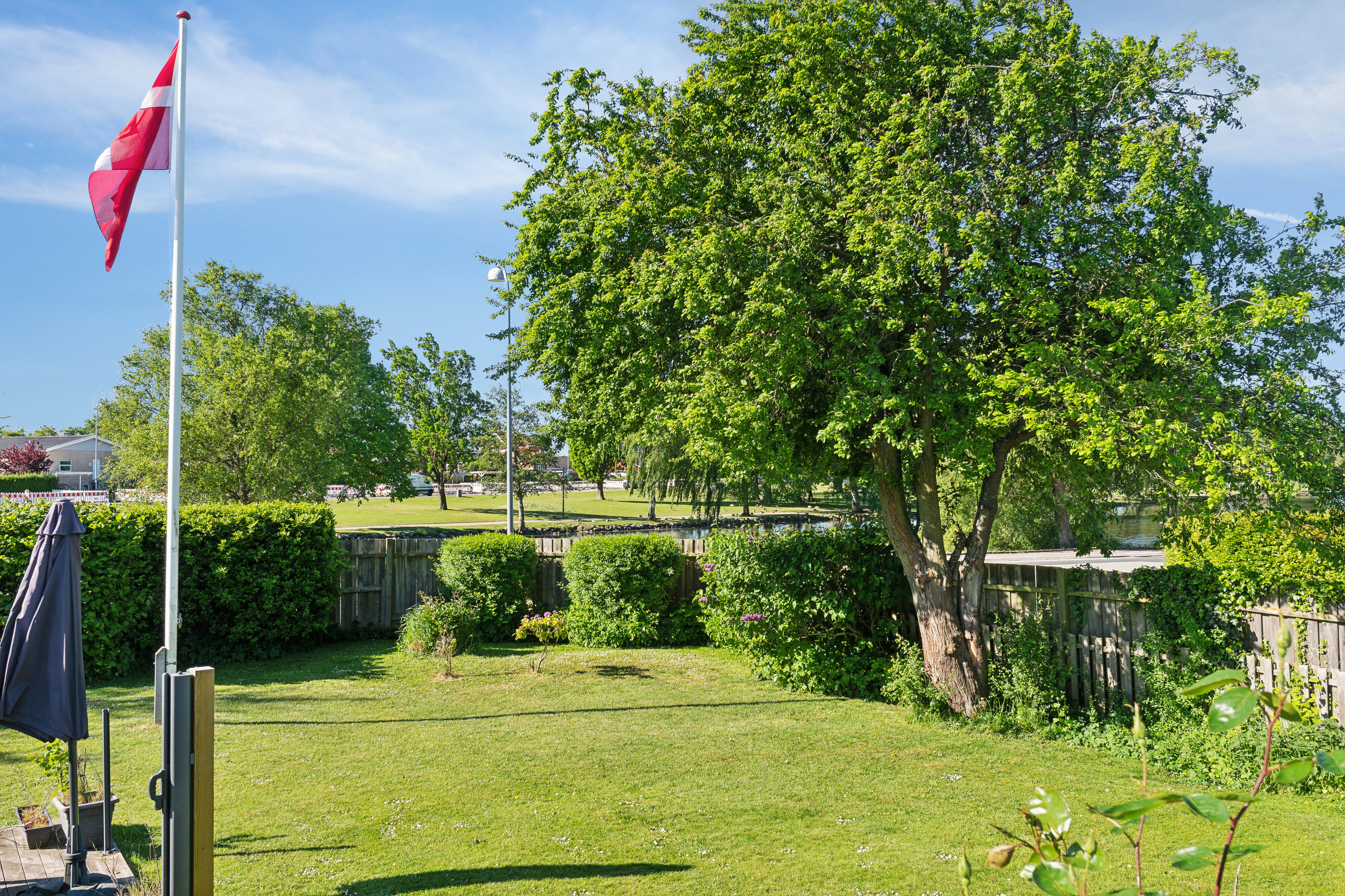 Fremhævet udendørs billede i fuldskærmstilstand. Billede af Kostenborgvej 23, 2650 Hvidovre