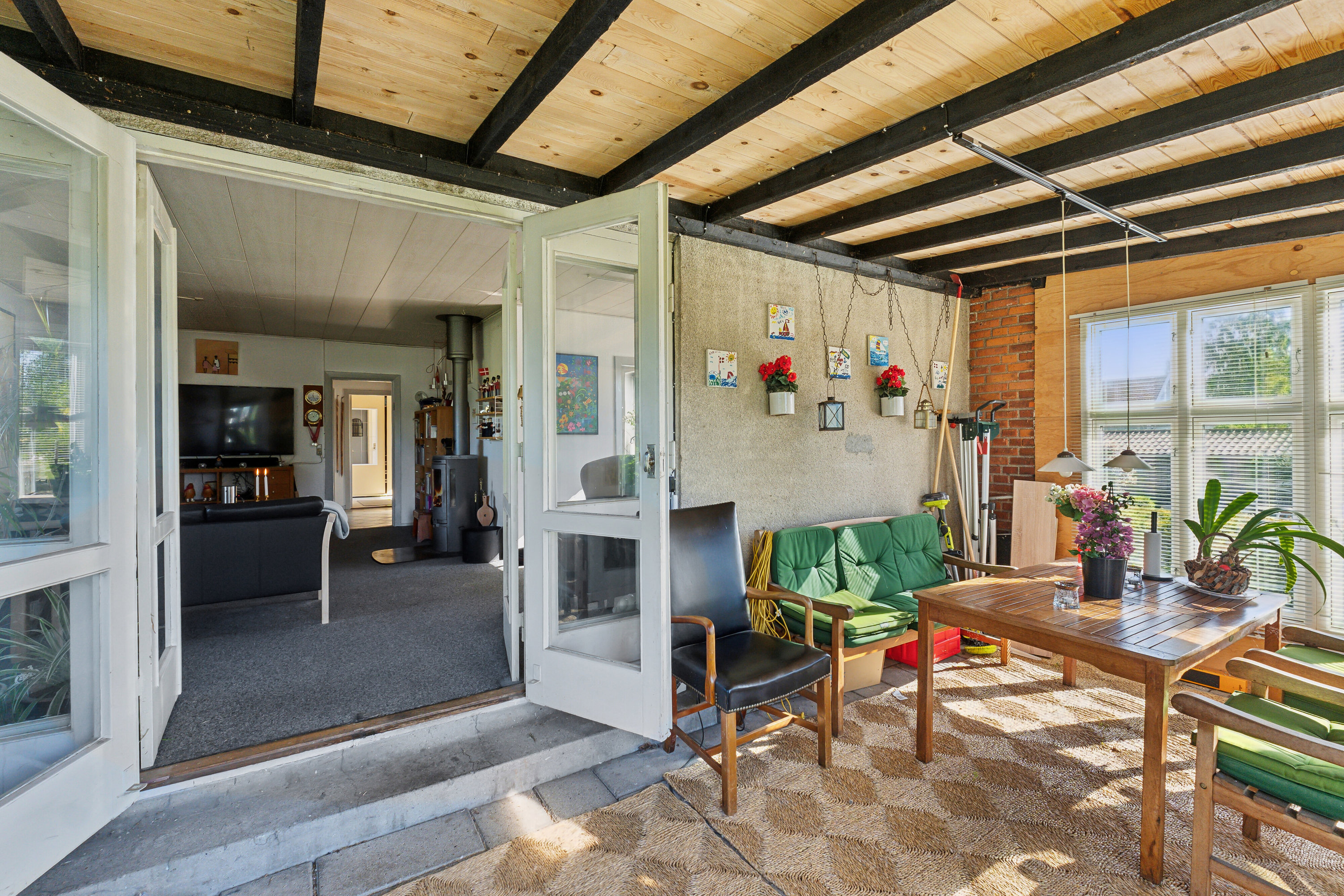 Fremhævet udestue billede i fuldskærmstilstand. Billede af Kostenborgvej 23, 2650 Hvidovre