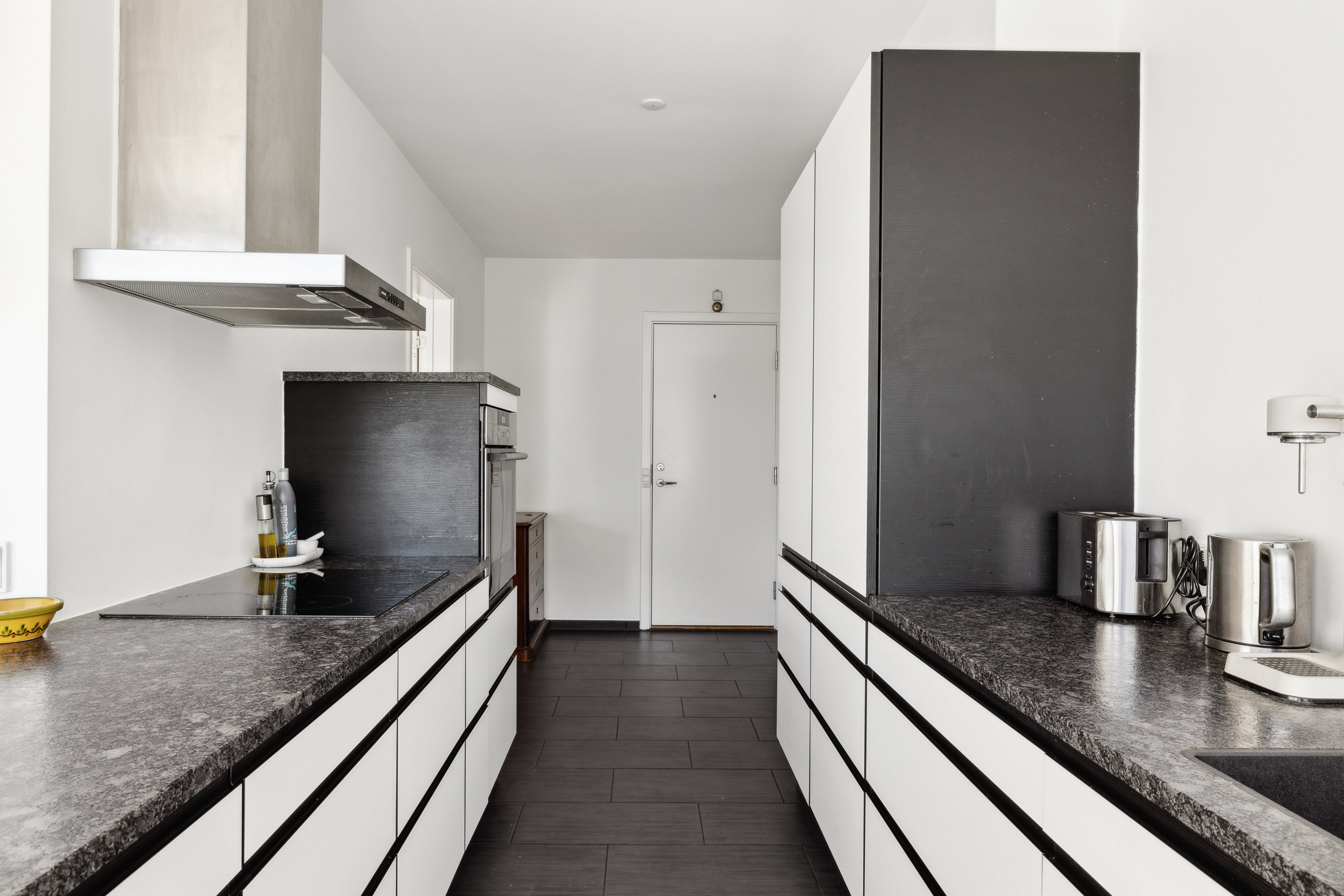 Fremhævet køkken billede i fuldskærmstilstand. Billede af Ll. Sct. Mikkels Gade 7, 2. th., 8800 Viborg