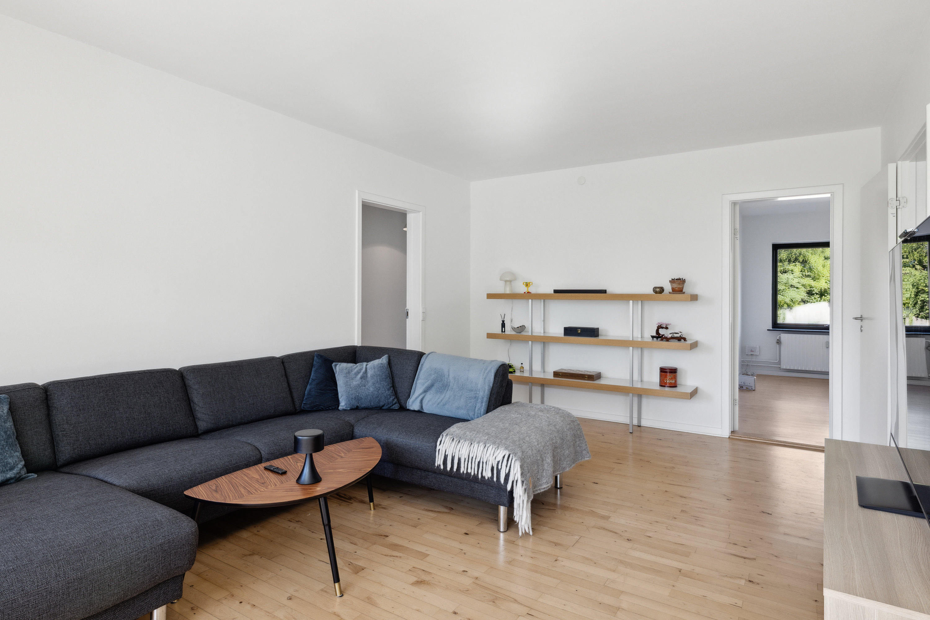 Fremhævet stue billede i fuldskærmstilstand. Billede af Ll. Sct. Mikkels Gade 7, 2. th., 8800 Viborg