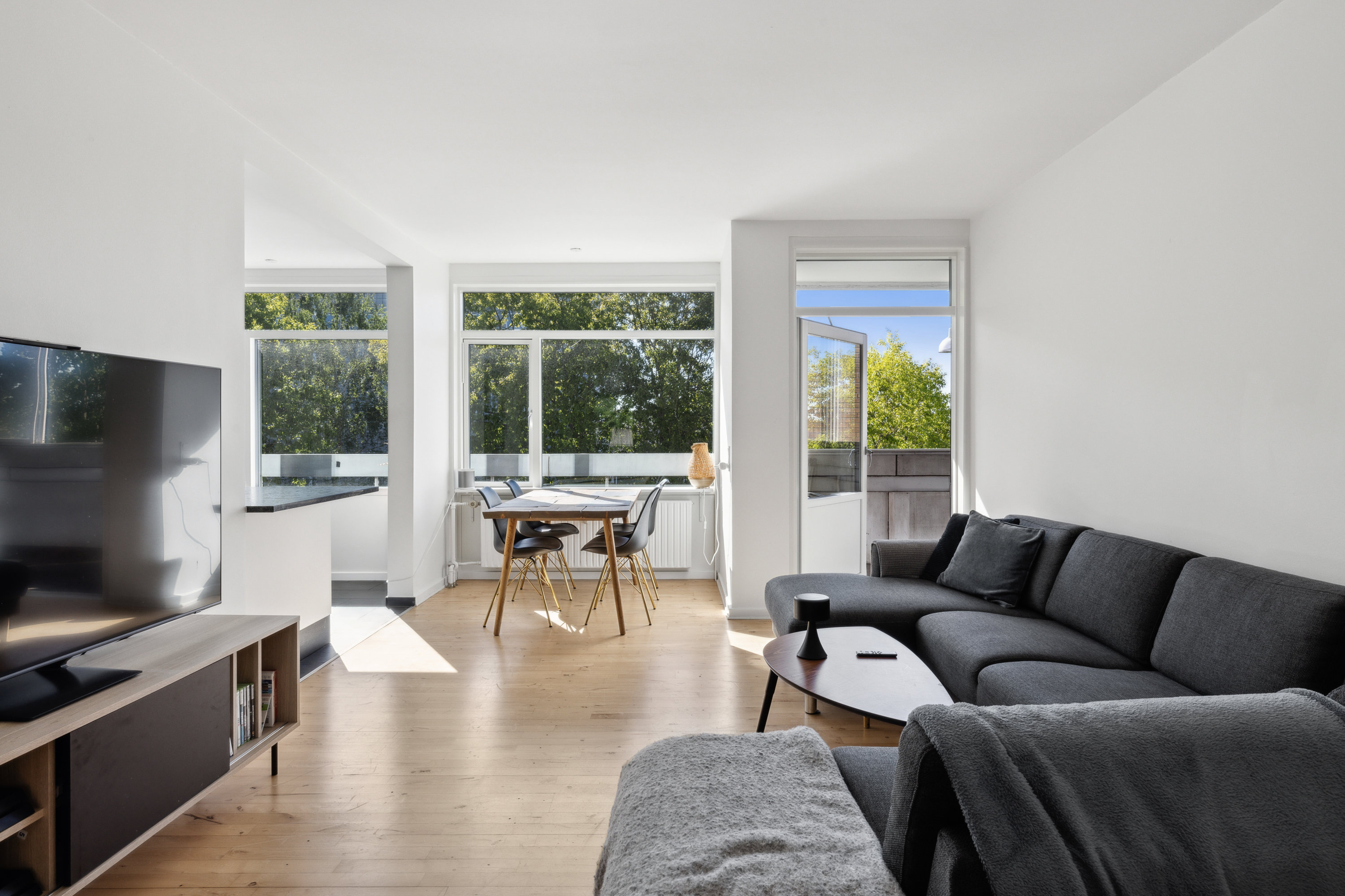 Fremhævet stue billede i fuldskærmstilstand. Billede af Ll. Sct. Mikkels Gade 7, 2. th., 8800 Viborg