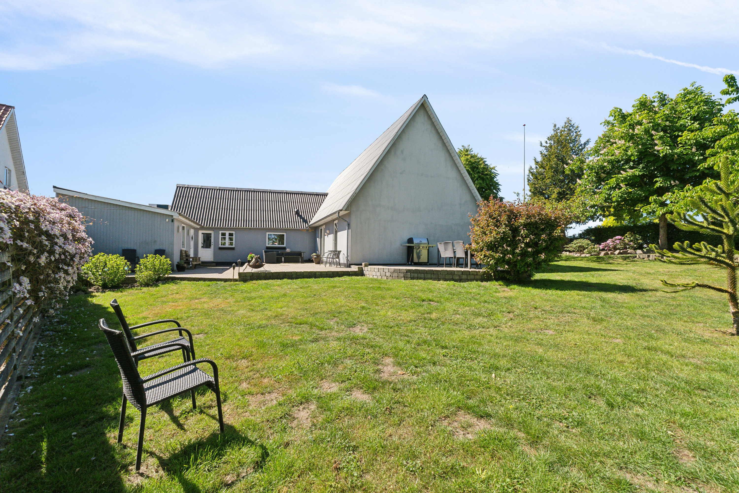 Fremhævet set fra haven billede i fuldskærmstilstand. Billede af Assensvej 133, Nybølle, 5750 Ringe