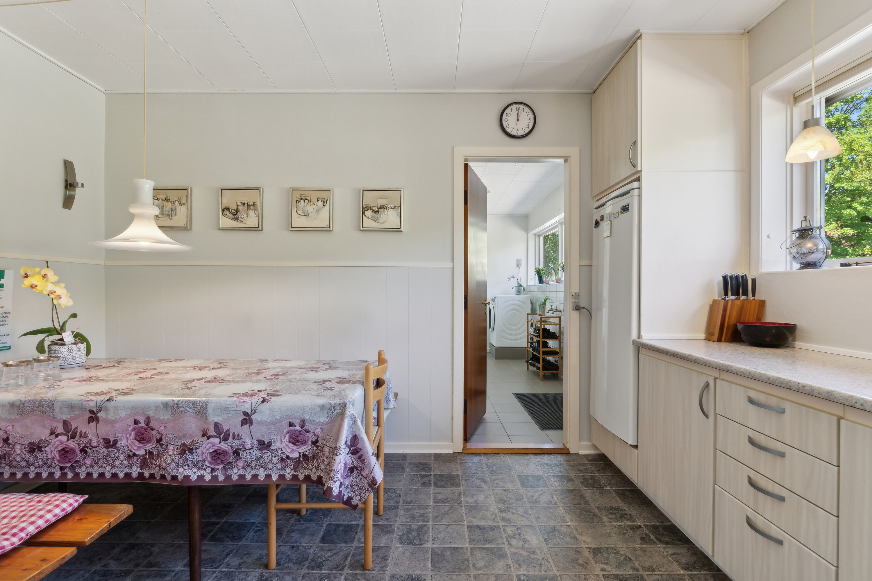 Fremhævet spisestue billede i fuldskærmstilstand. Billede af Hesselhavevej 22, 5856 Ryslinge