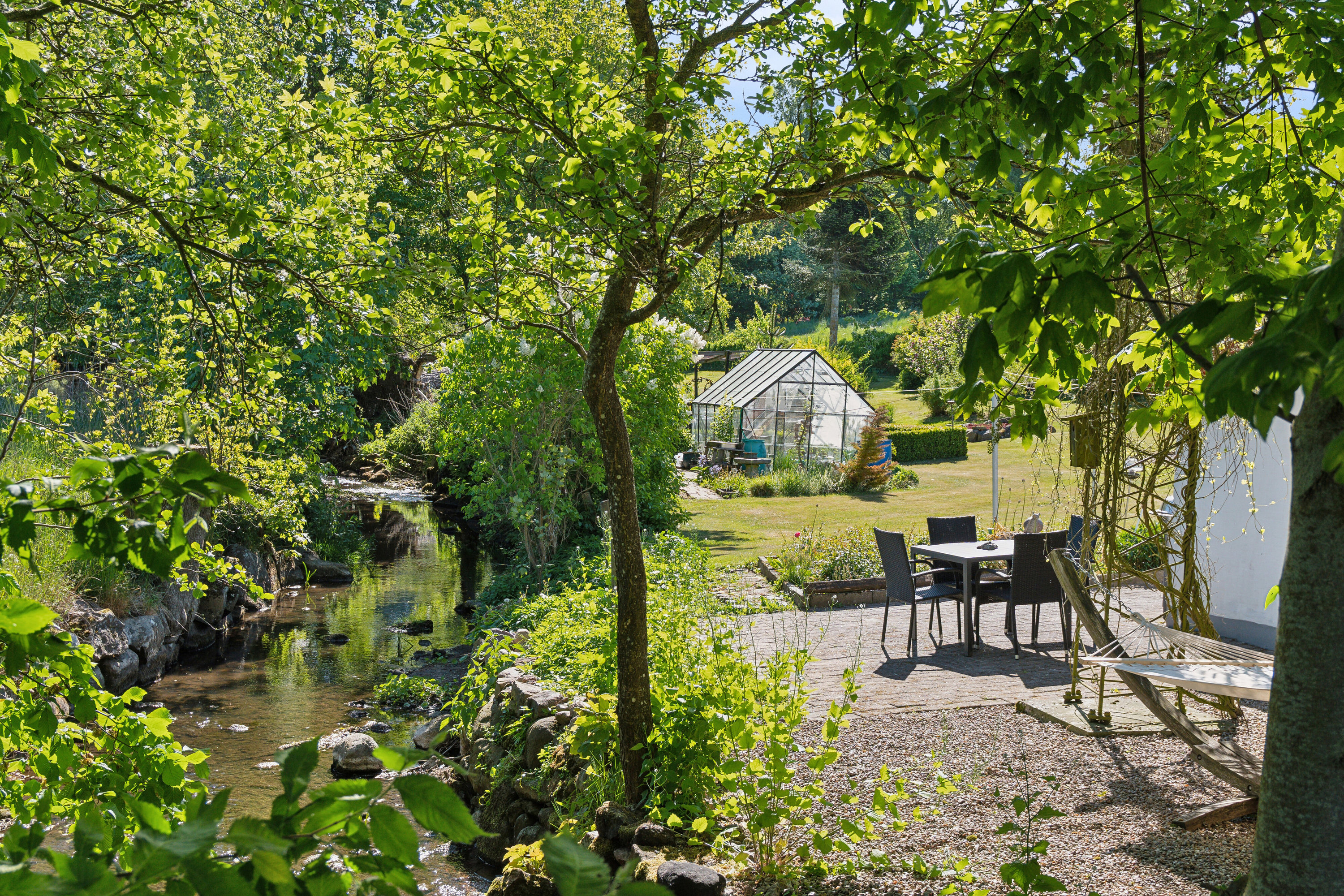 Fremhævet udendørs billede i fuldskærmstilstand. Billede af Kirkevej 14, 5892 Gudbjerg Sydfyn