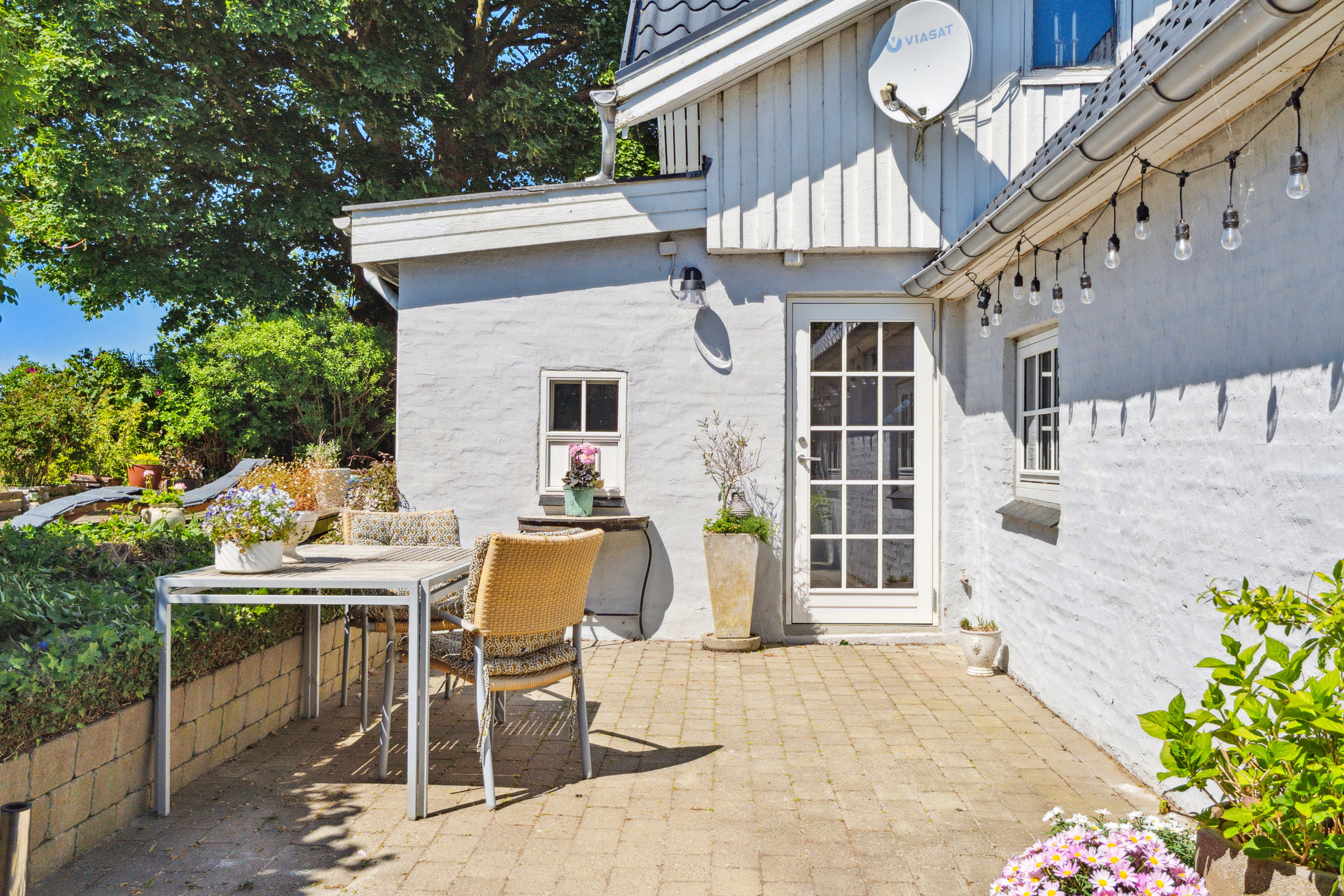 Fremhævet terrasse billede i fuldskærmstilstand. Billede af Farrevej 31, Skjørring, 8464 Galten